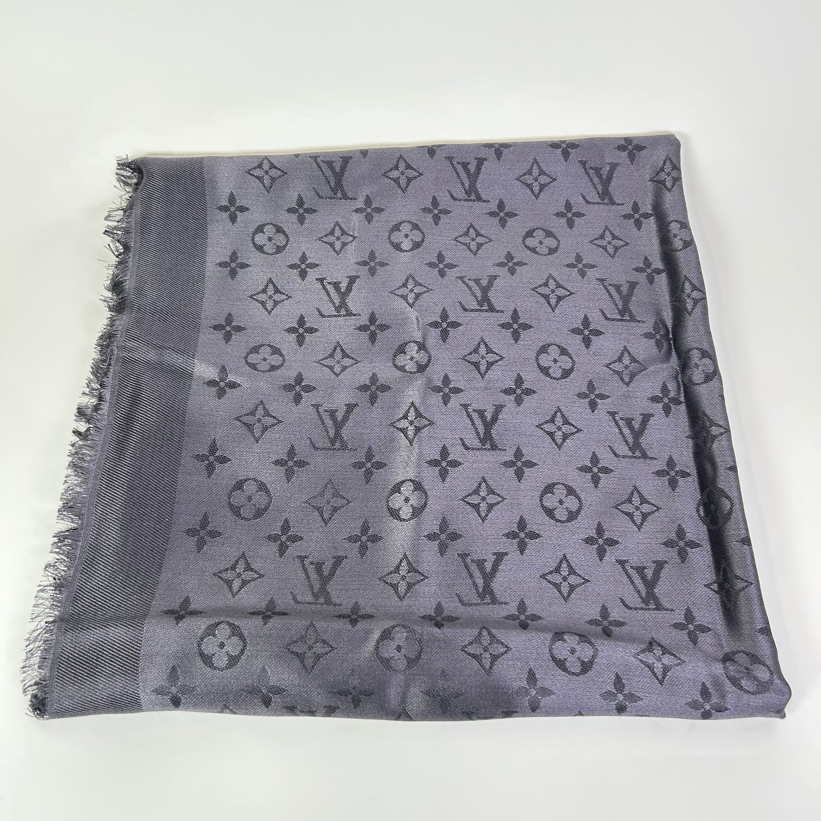 Louis Vuitton Silk Chalè Monogram Shawl