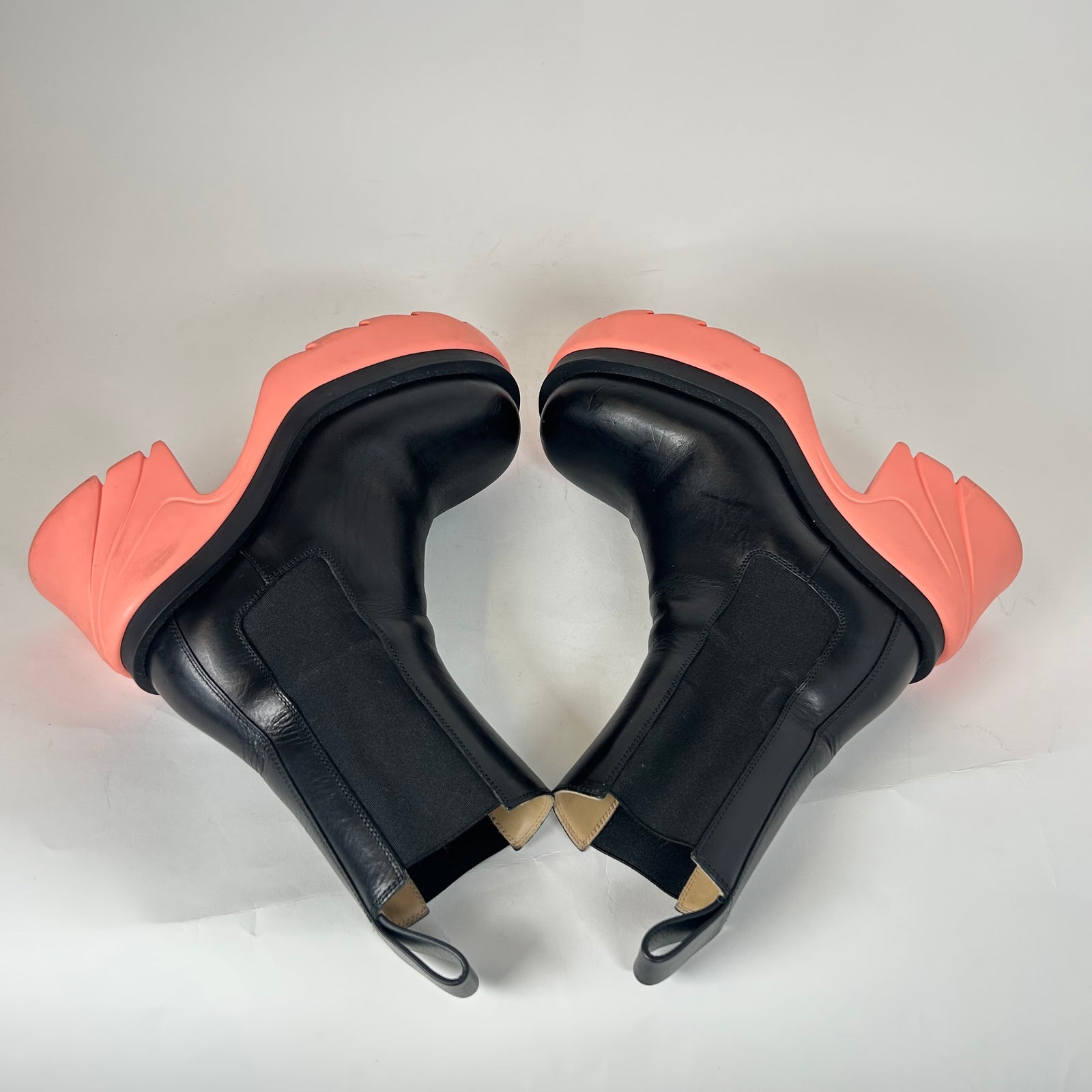 Bottega Veneta Black/Pink Flash Chelsea Boots Size 37