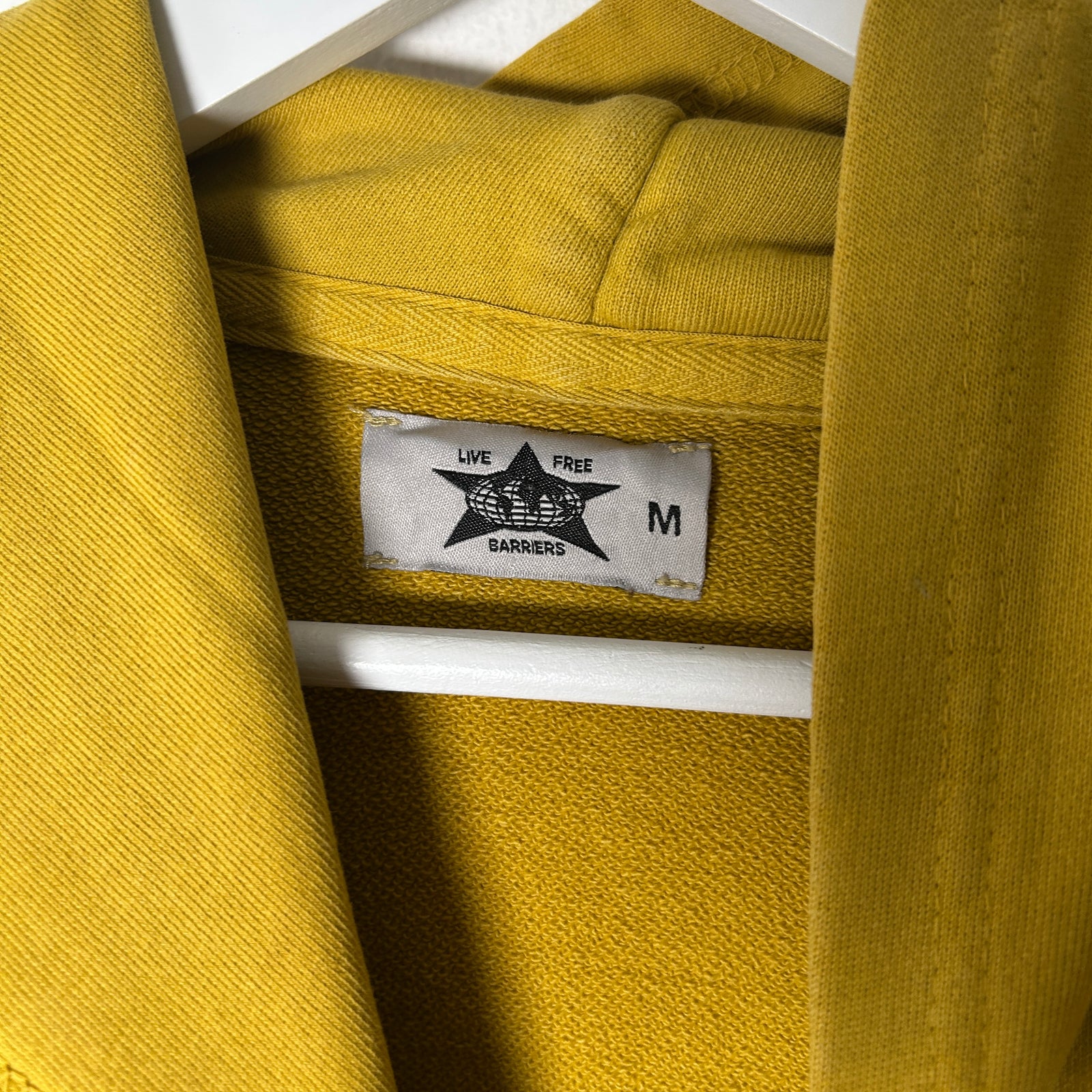 Barriers 'King of Kings' Yellow Graphic Hoodie Size M