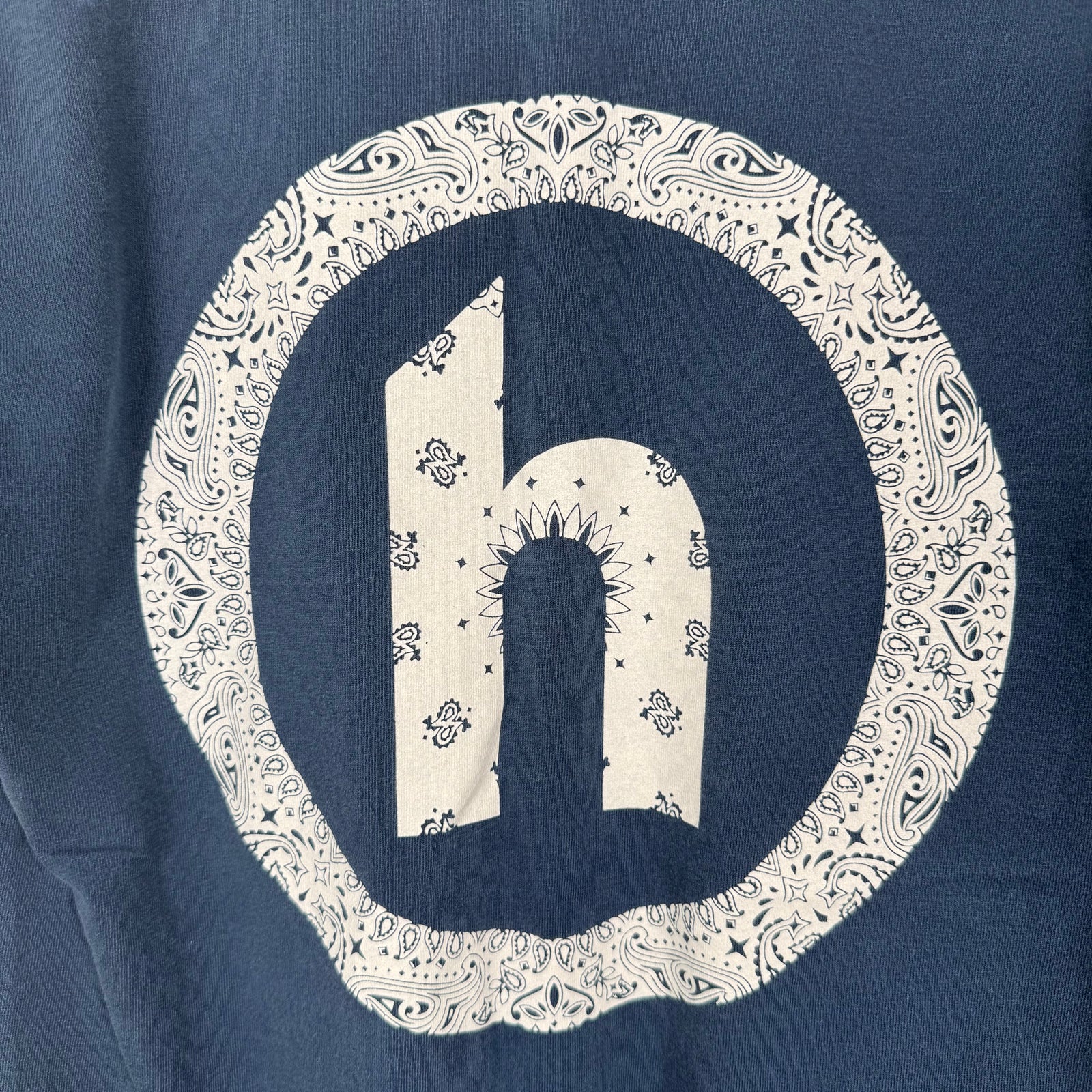 Hidden Blue Logo Faded T-Shirt Size M