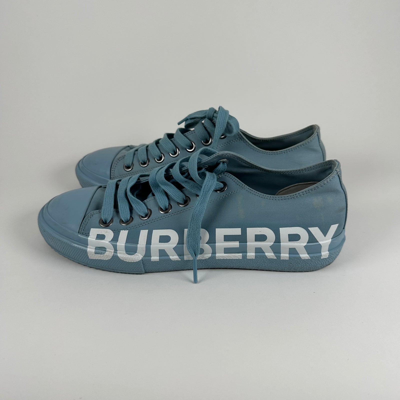 Burberry Baby Blue Side Logo Low-Top Sneaker Size 8