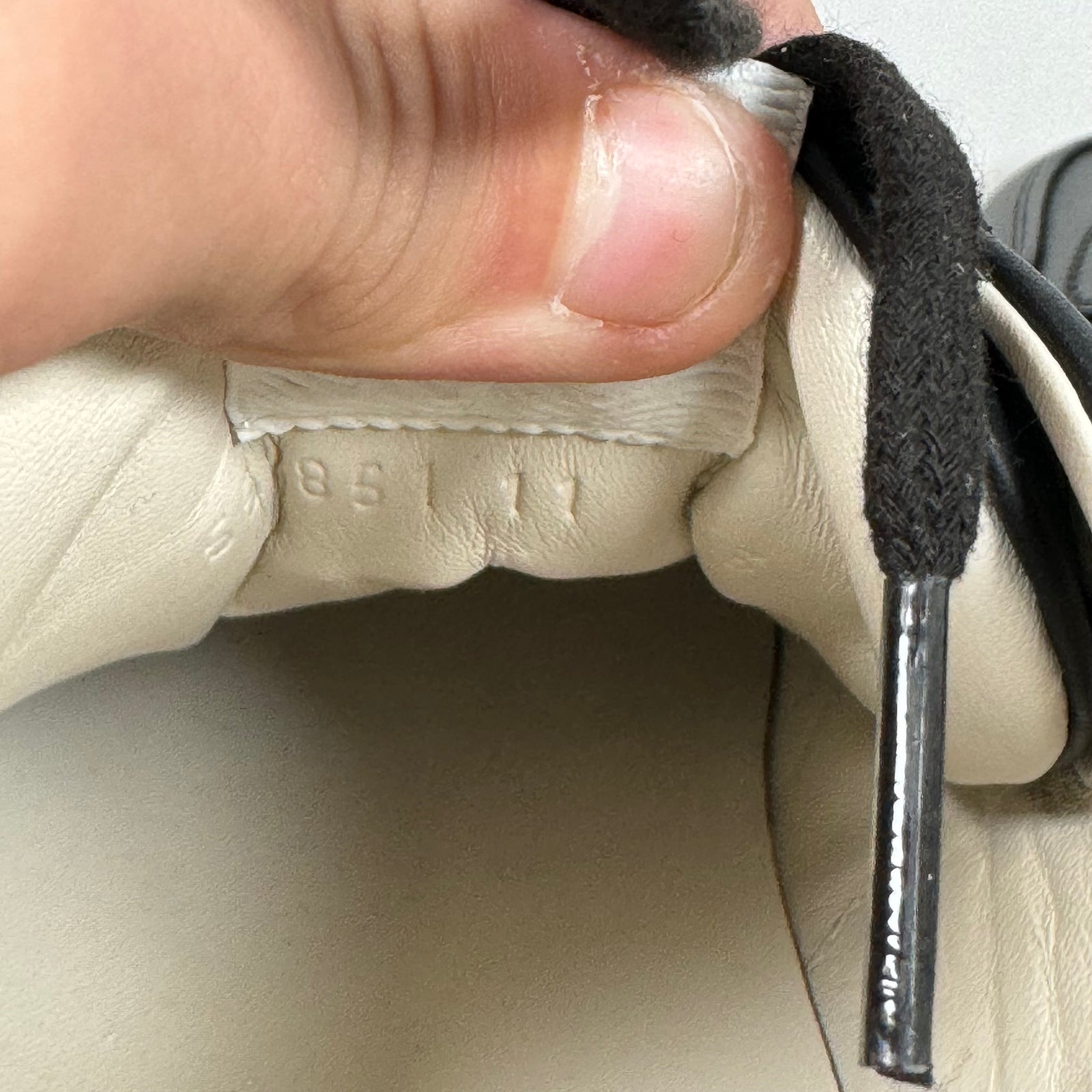 Gucci Iridescent Logo Rhyton Sneaker Size GG 11