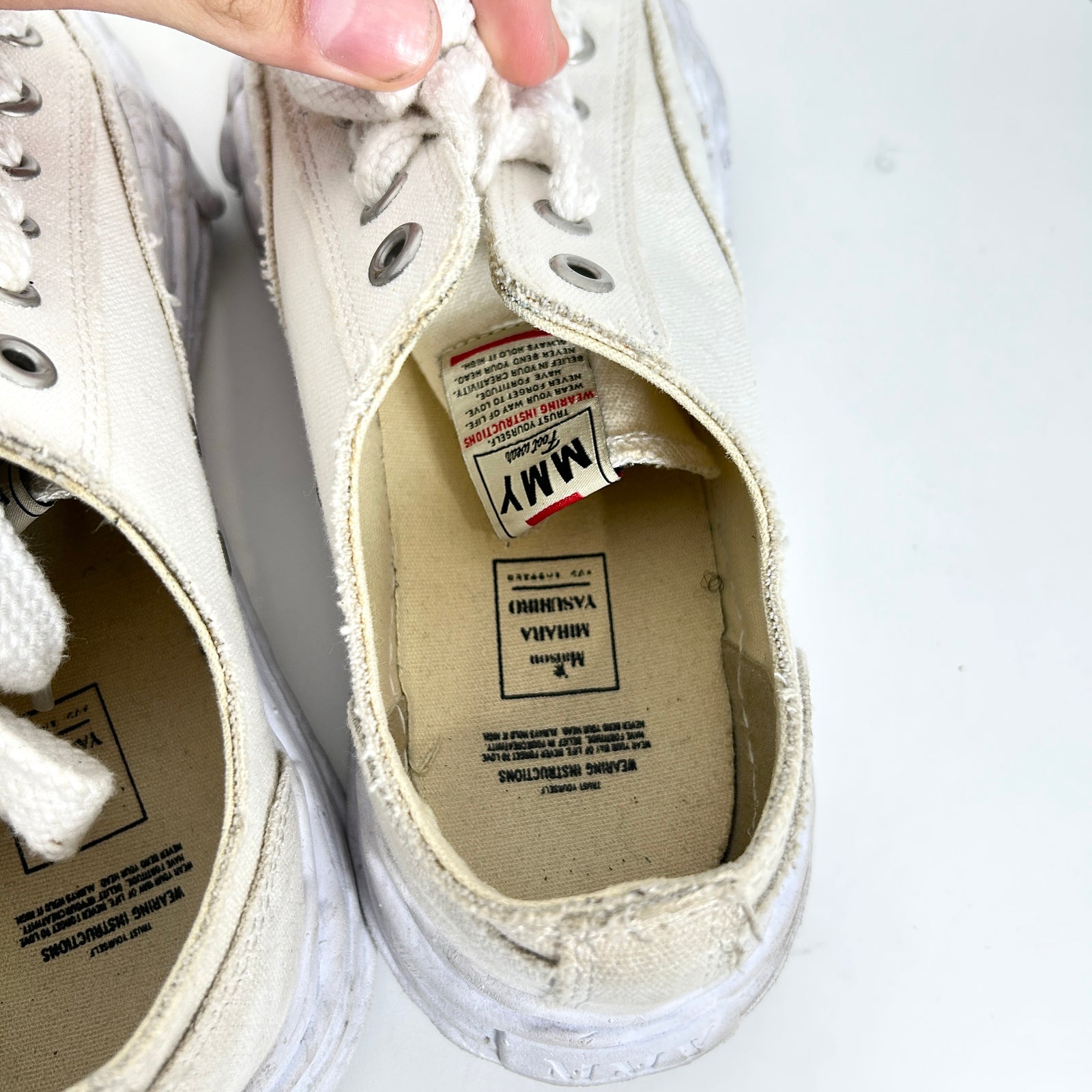 Maison Mihara Yashiro Classic White Low Tops Size 44