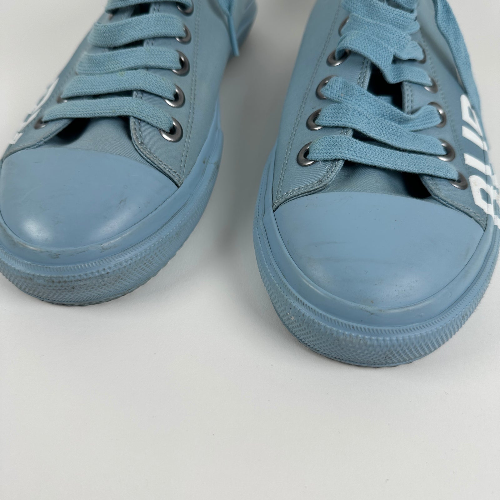 Burberry Baby Blue Side Logo Low-Top Sneaker Size 8