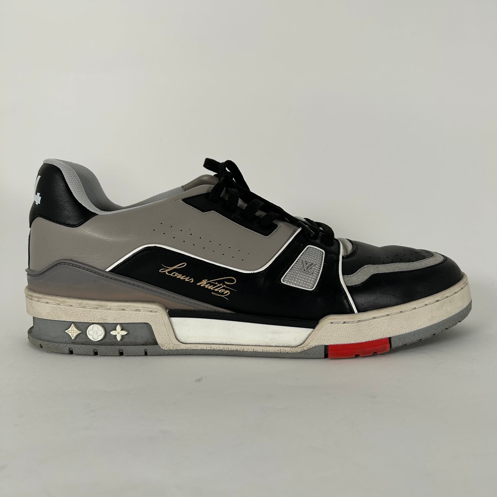 Louis Vuitton Grey/Black Trainer Size 9
