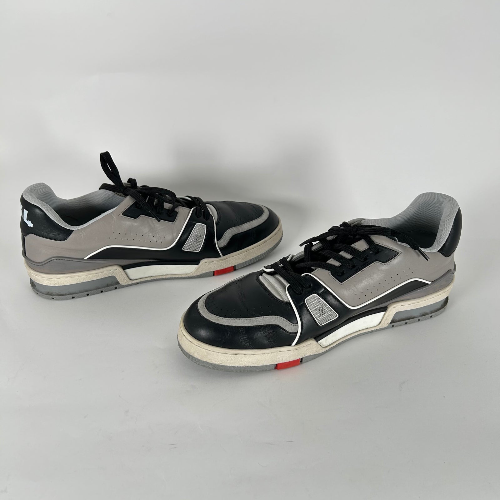 Louis Vuitton Grey/Black Trainer Size 9