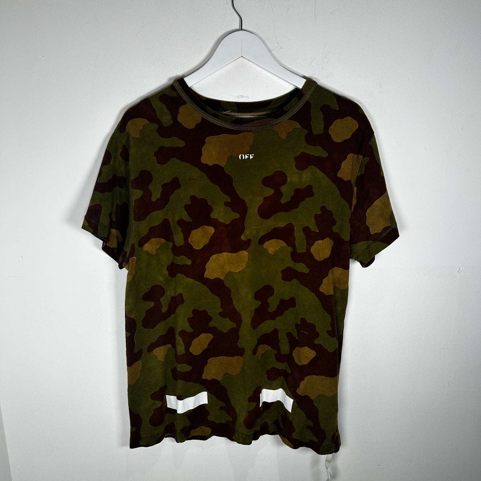 Off White Main Label Camo Logo Tee Size XS