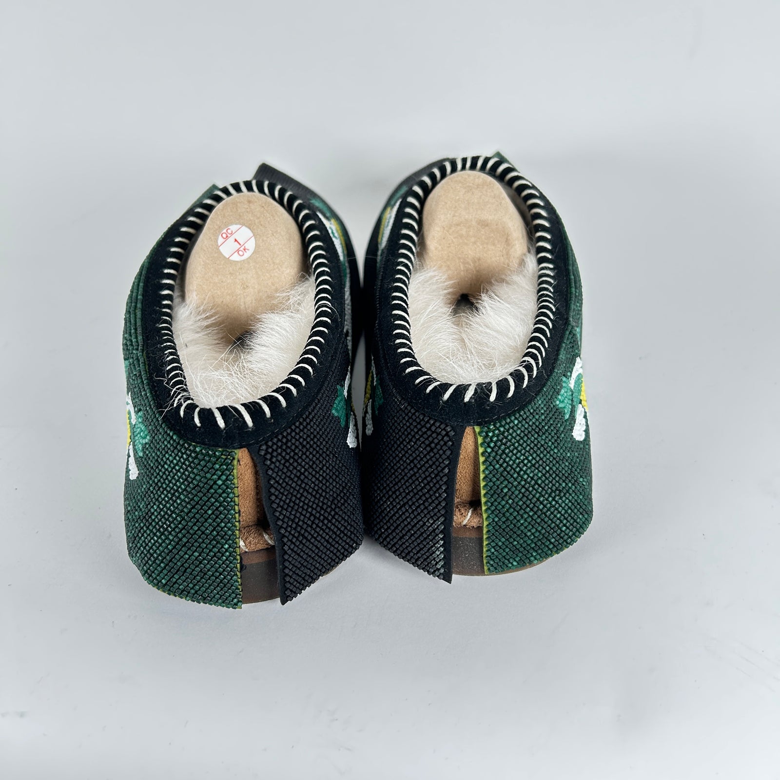 Denim Tears x UGGS Oni Beaded Tasman Size 12