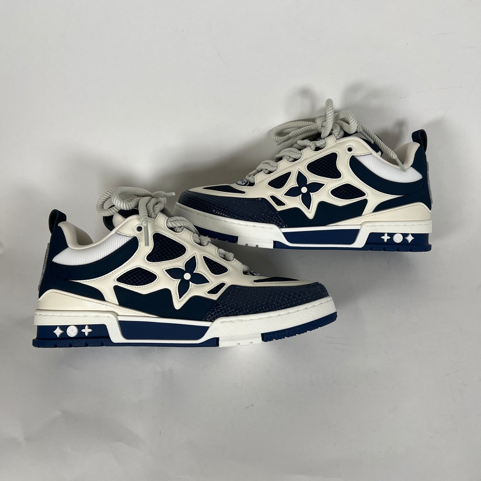 Louis Vuitton Navy Skates Size LV 9