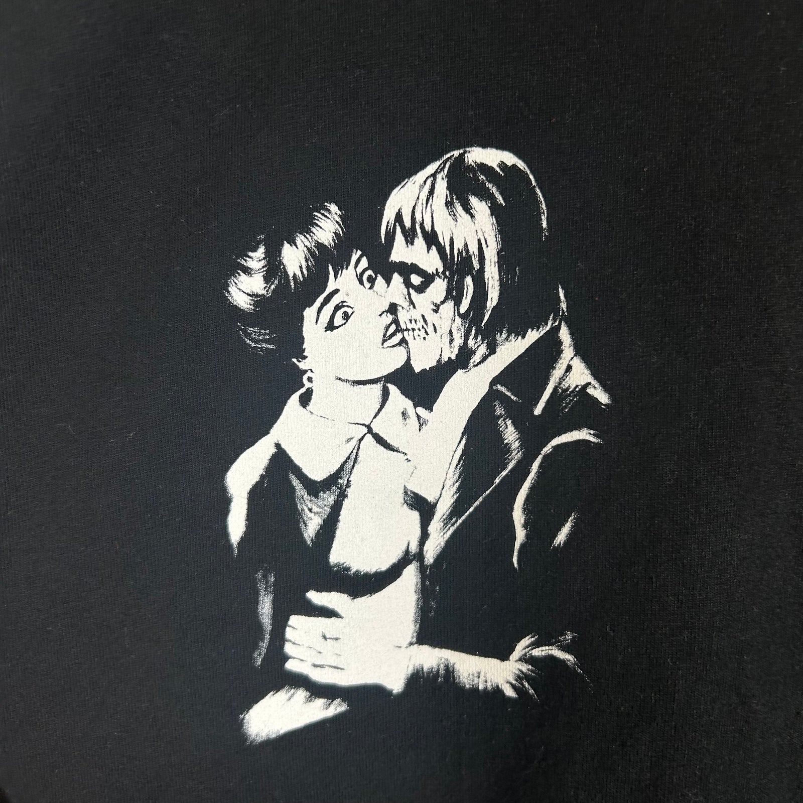Off White Black Kiss T-shirt Size XL