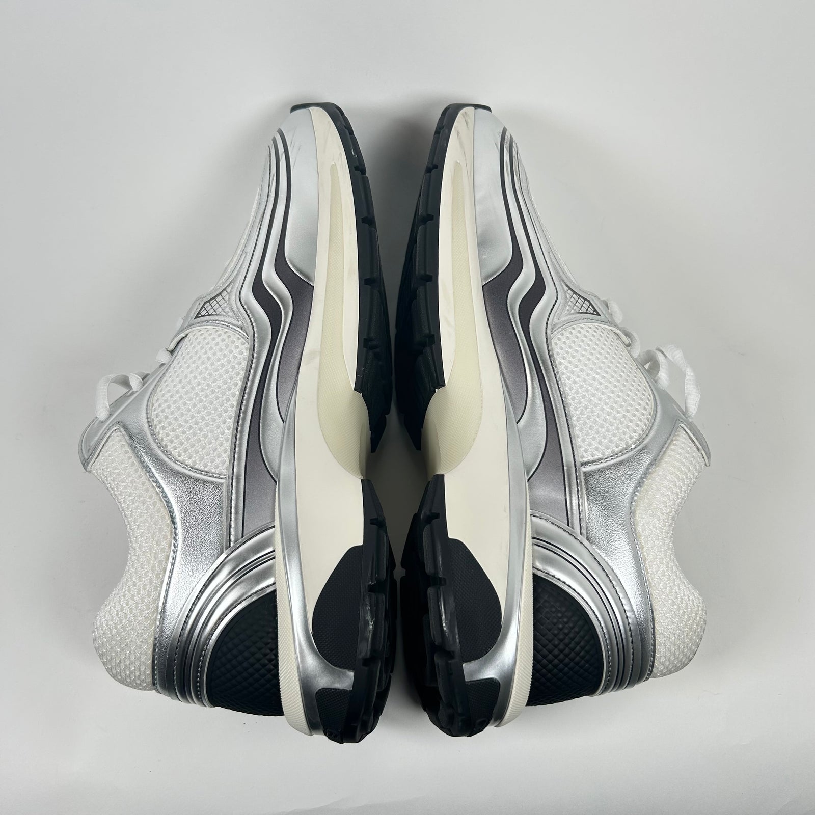Chanel White/Silver CC Runners Size 42