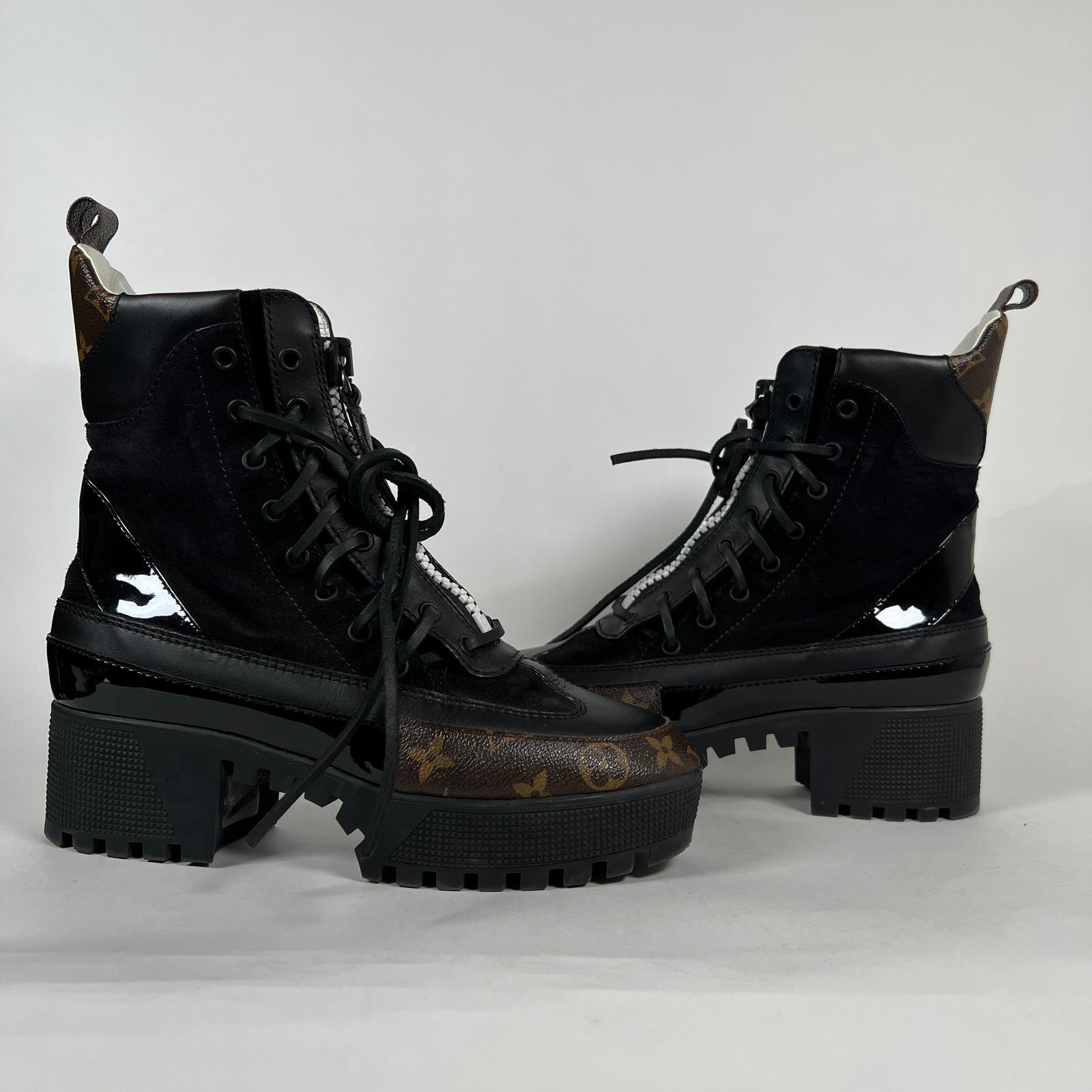 Louis Vuitton Laureate Desert Combat Boot Size 39