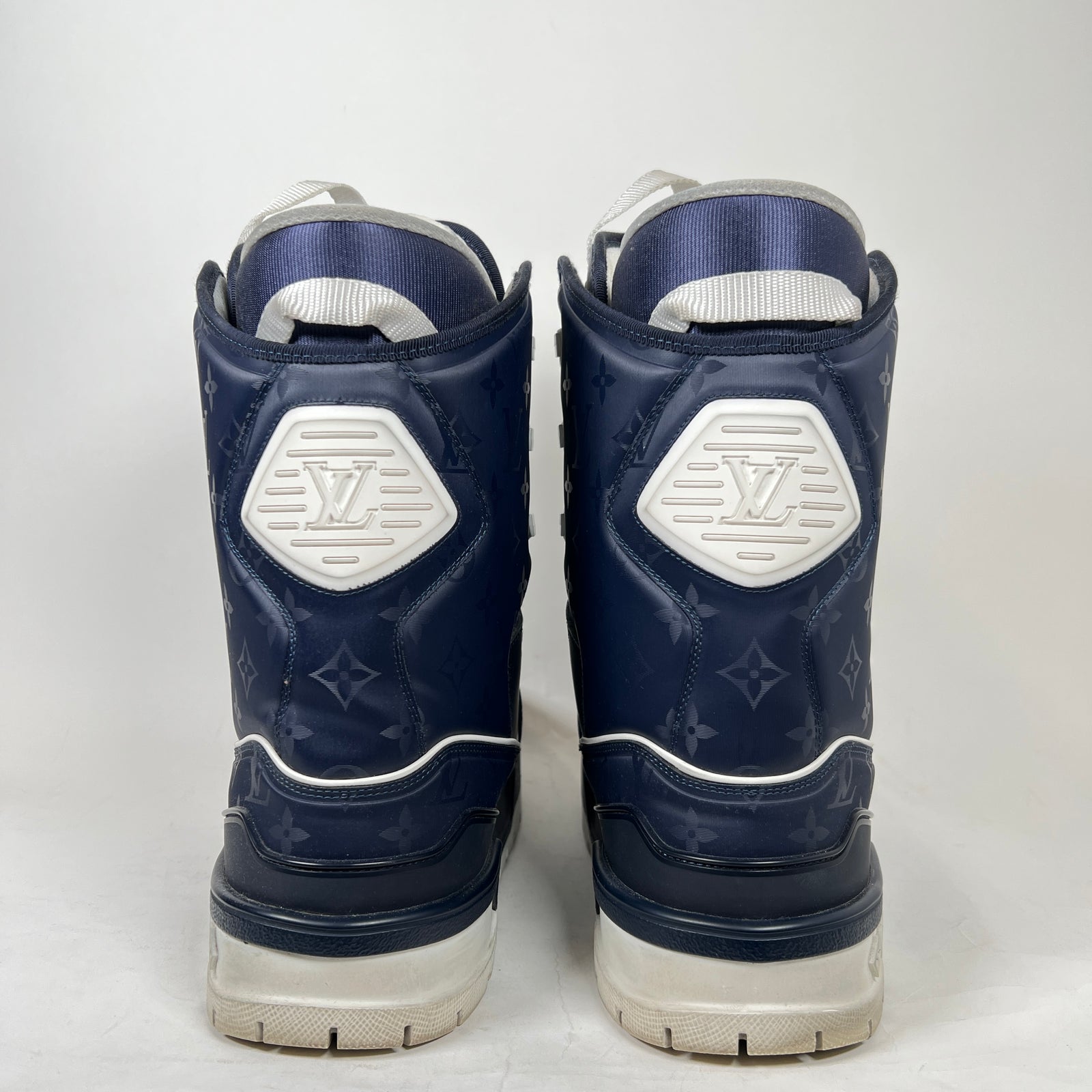 Louis Vuitton Navy Ski Boots Size LV 9