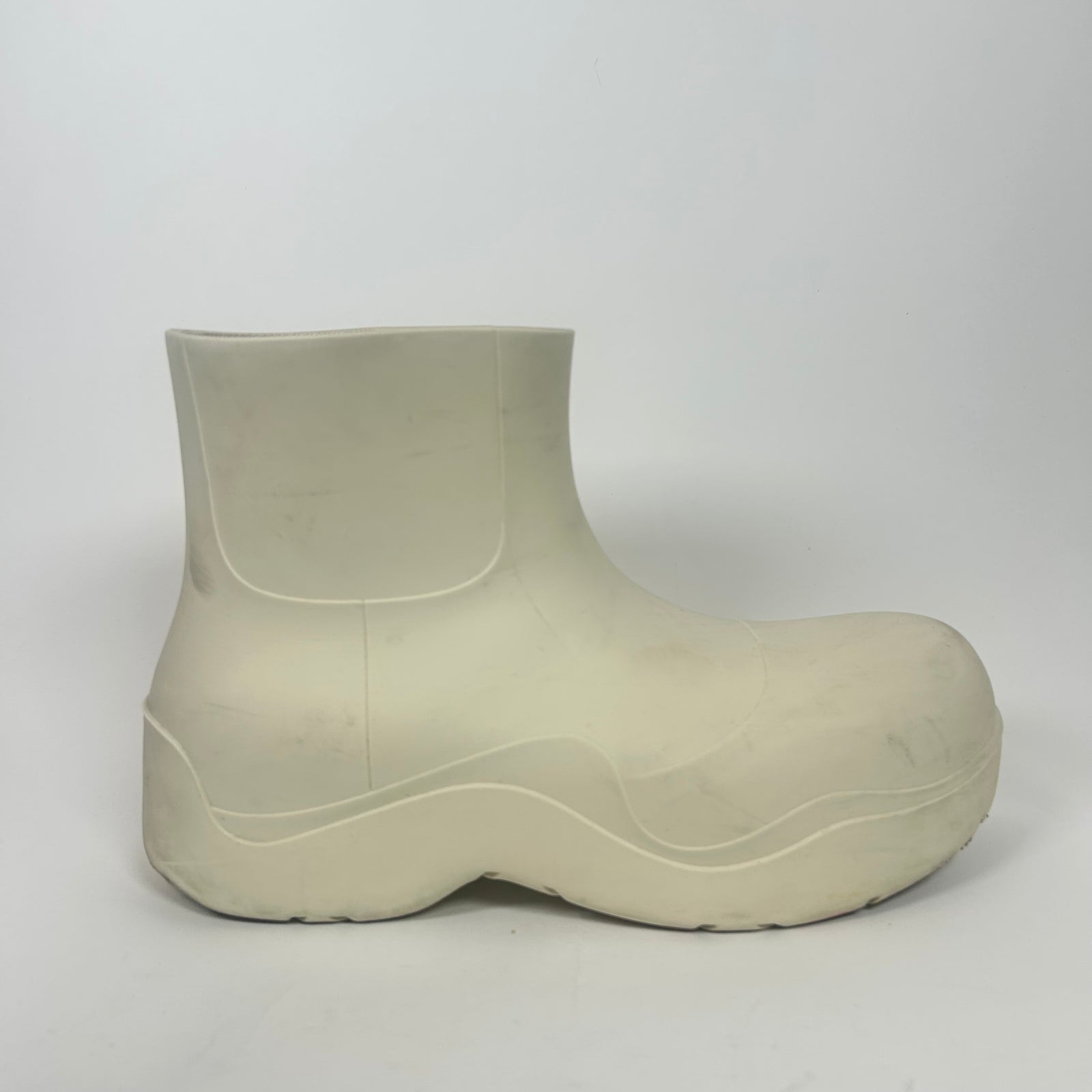 Bottega Veneta Beige Puddle Boots Size 44