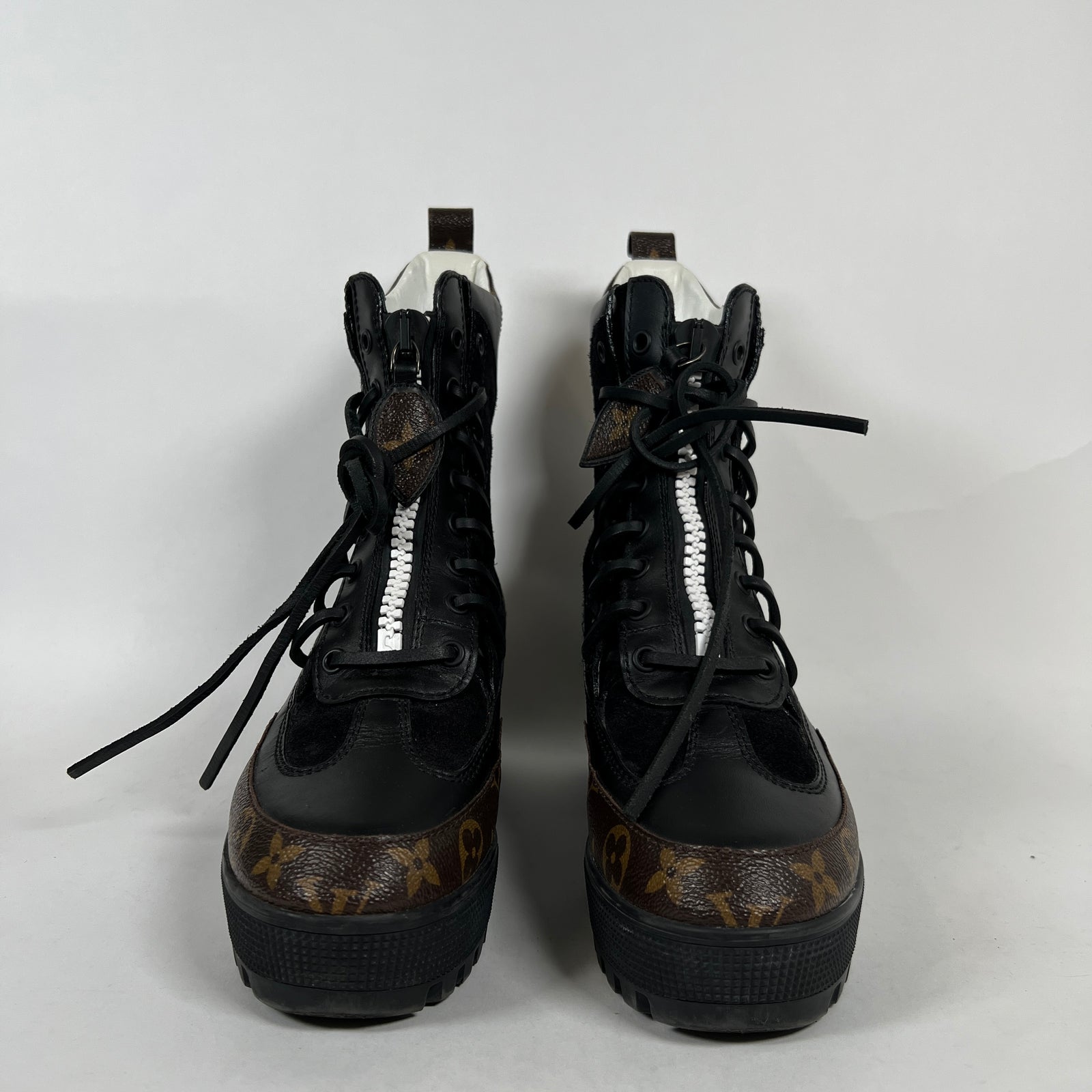 Louis Vuitton Laureate Desert Combat Boot Size 39
