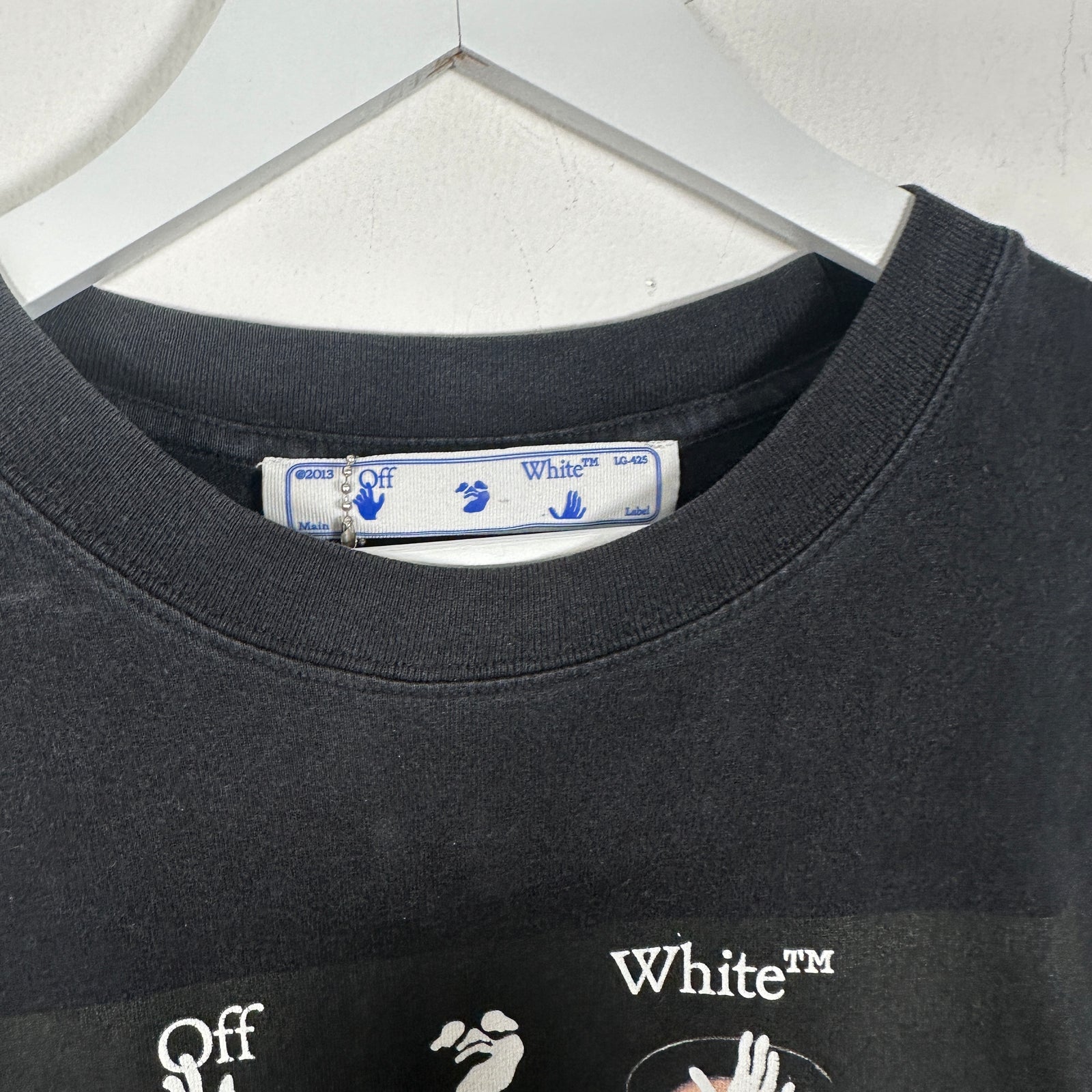 Off-White Caravaggio Arrow Black T-Shirt Size M