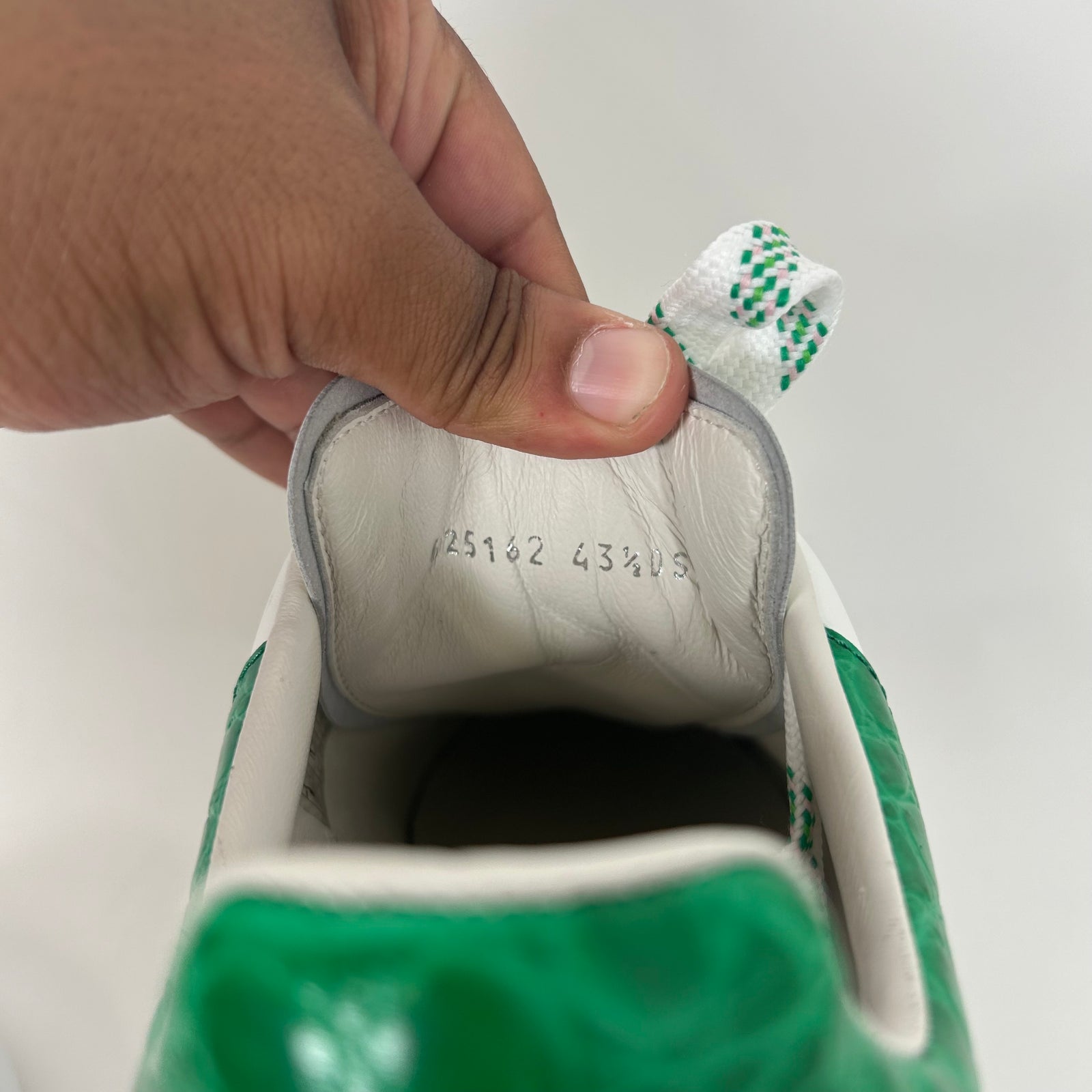 Alexander McQueen White/Green Croc Embossed Sneaker Size 43.5