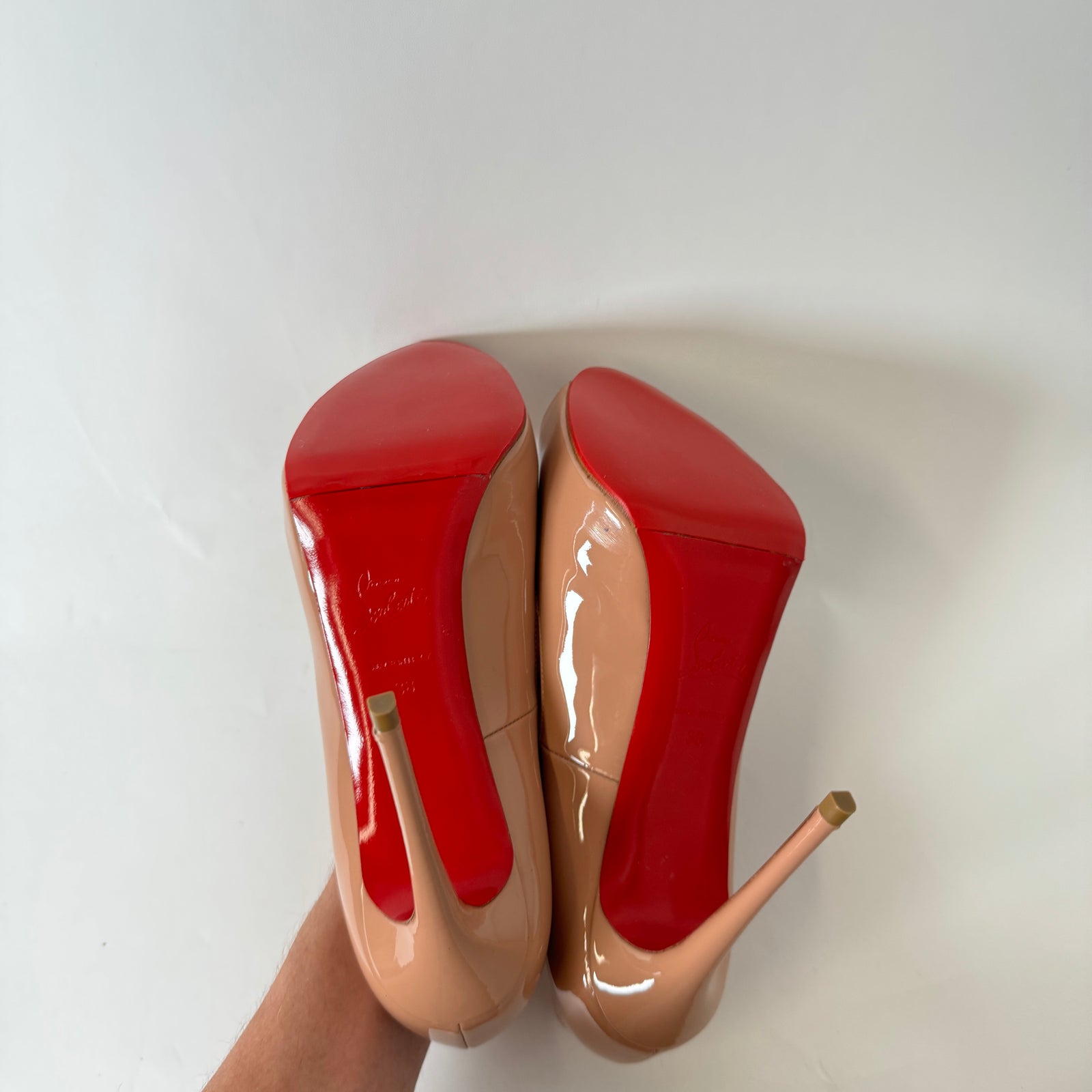 Christian Louboutin Nude Very Priv Patent Leather Heels Size 38