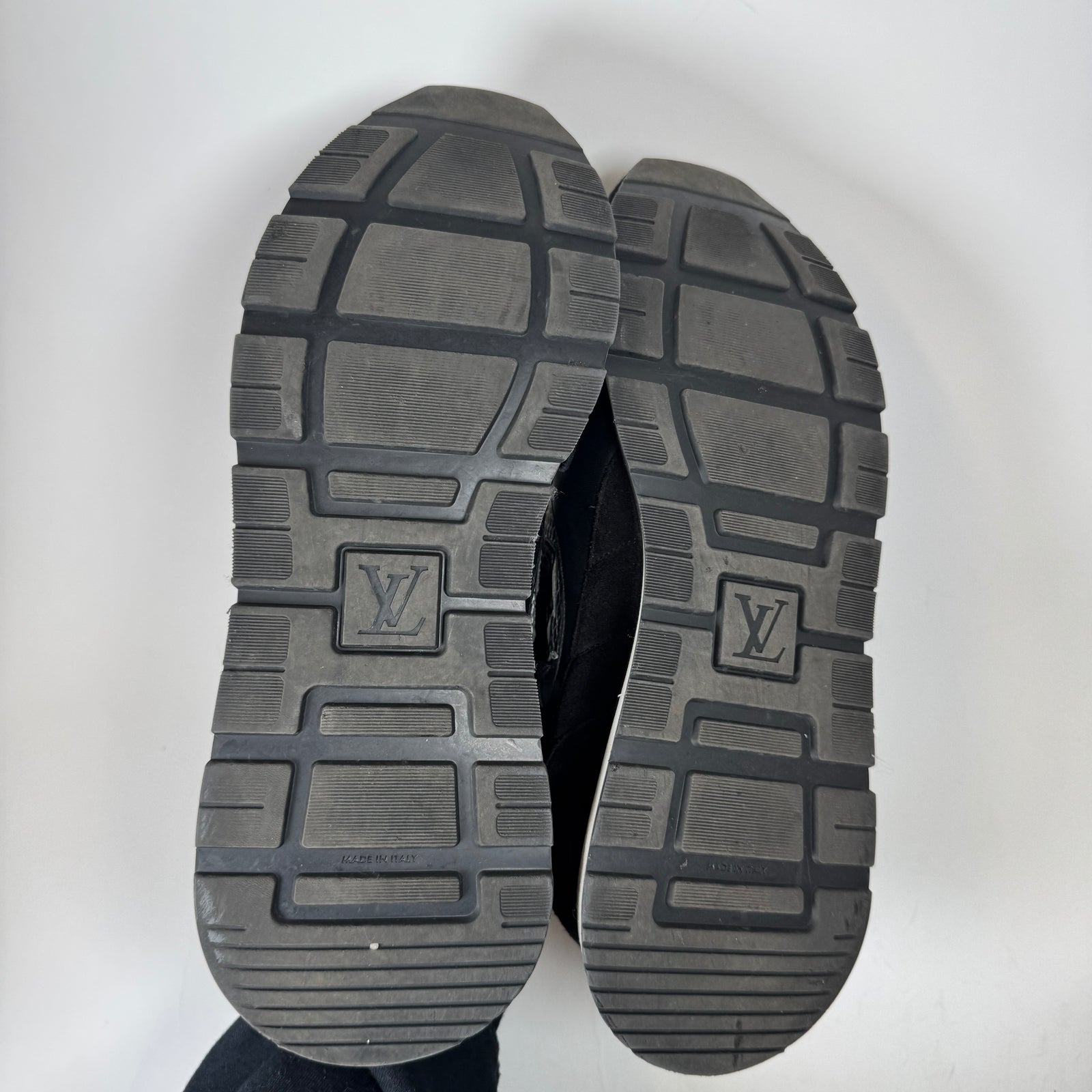 Louis Vuitton Black Runaway Sneaker Size LV 9