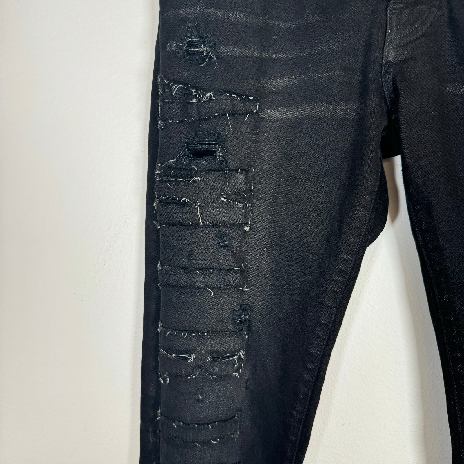 Amiri Black Applique Logo Denim Jeans Size 30