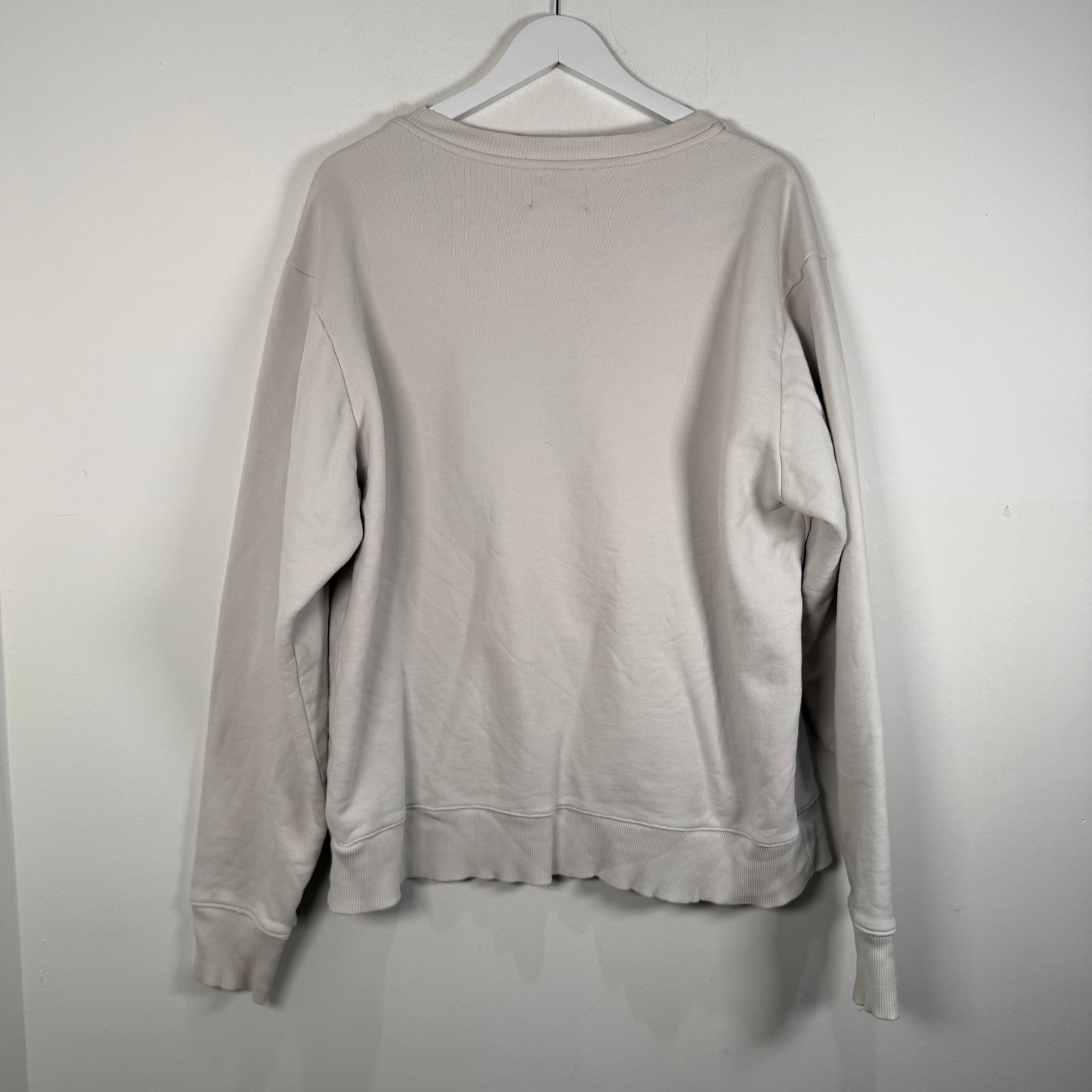 424 'Here To Help' Graphic Crewneck Size XL