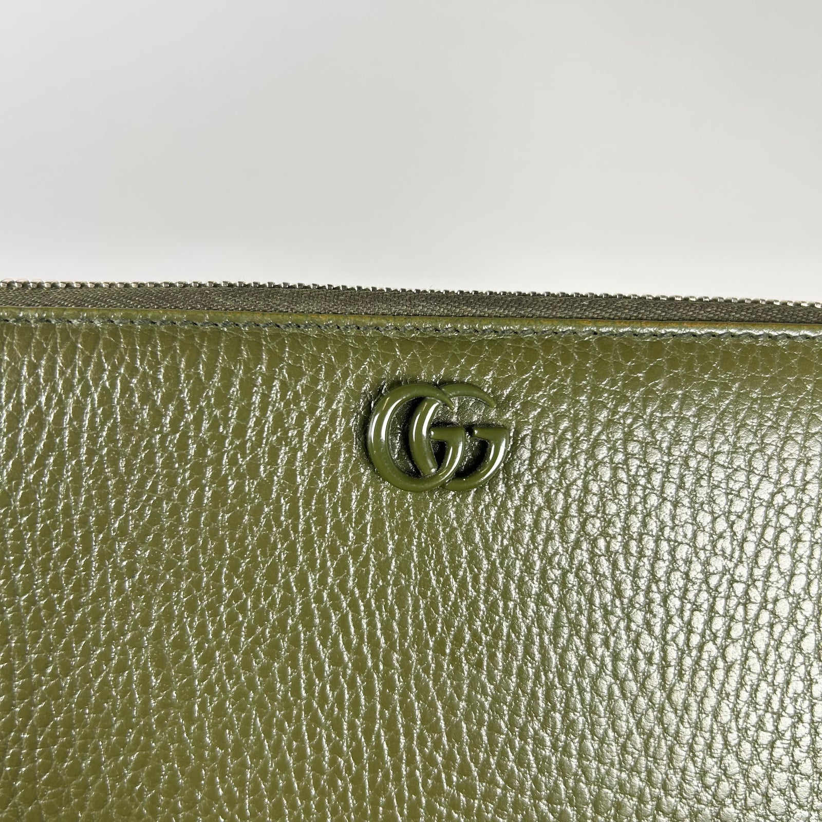 Gucci Green Round Purse GG Long Wallet