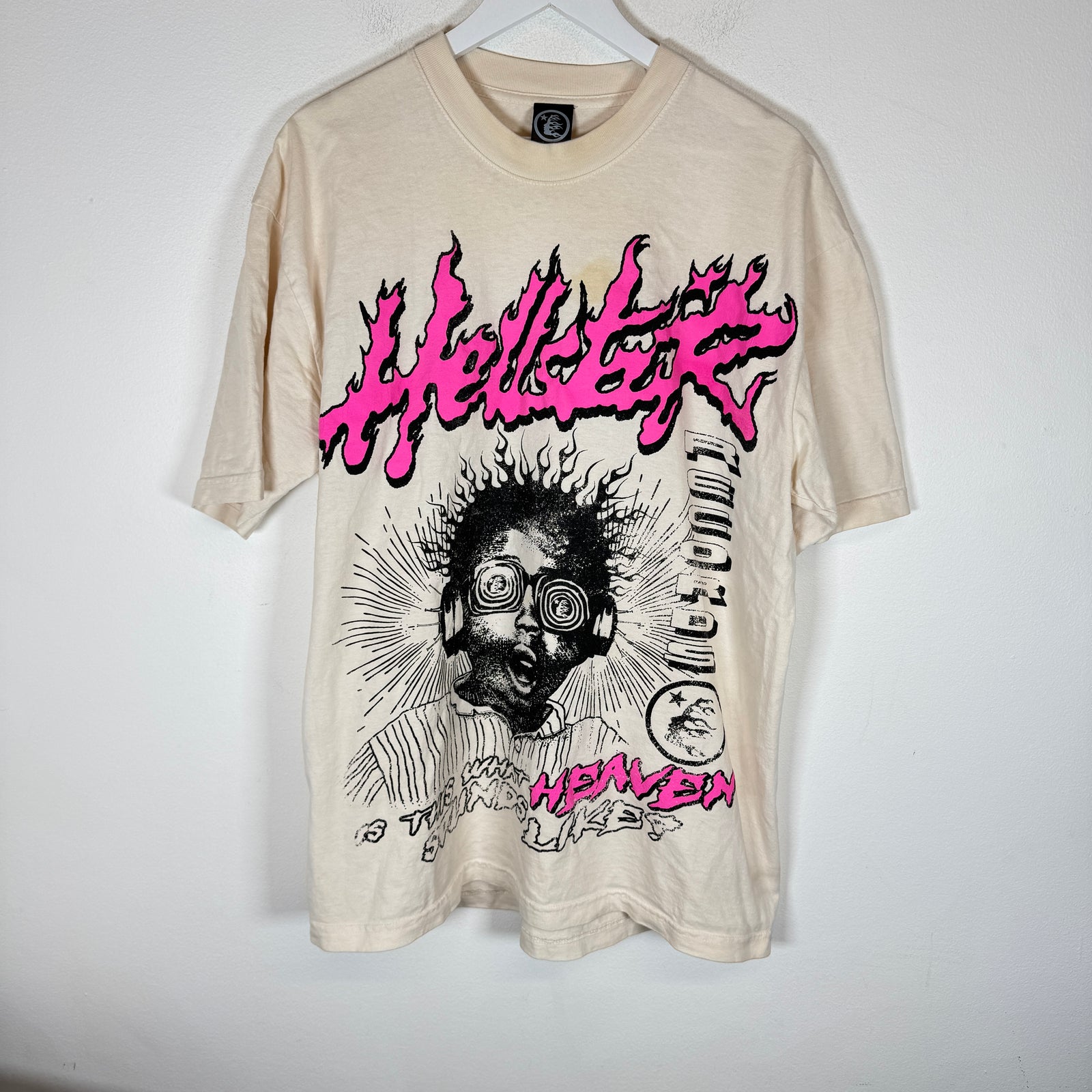 Hellstar Cream/Pink 'Sounds Like Heaven' T-Shirt Size L