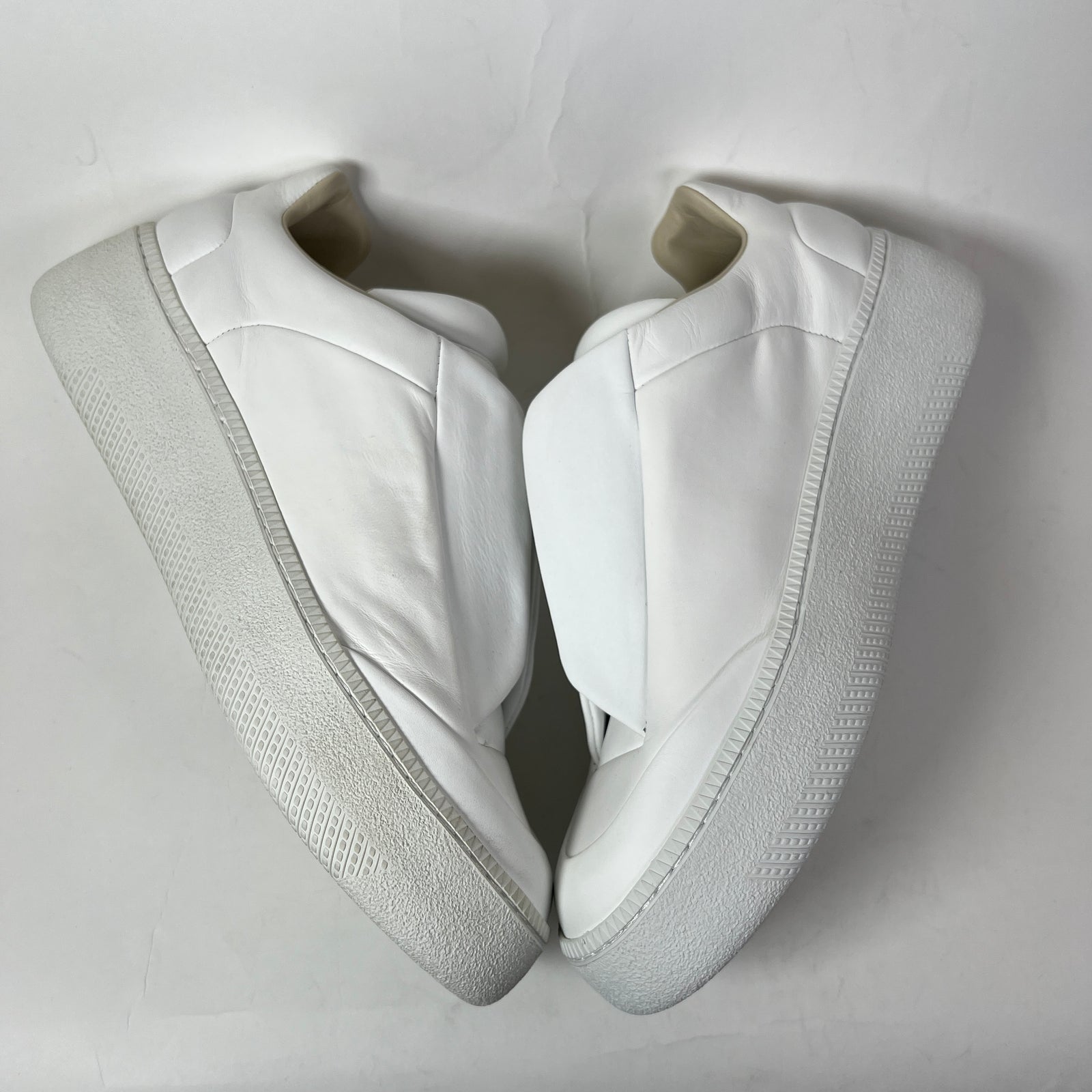 Maison Margiela Triple White Future Laceless Low-Top Sneaker Size 43