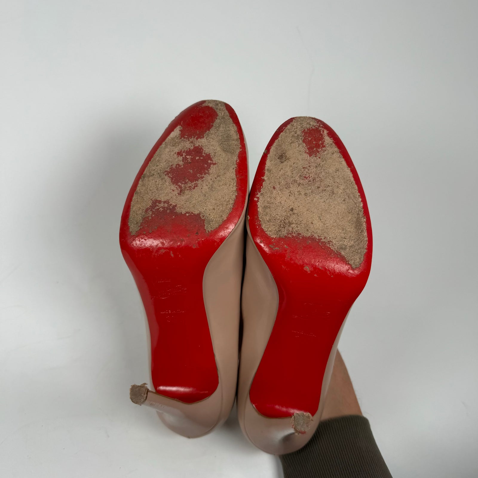 Chrisitian Louboutin Nude Simple Pump 100 Heels Size 38.5