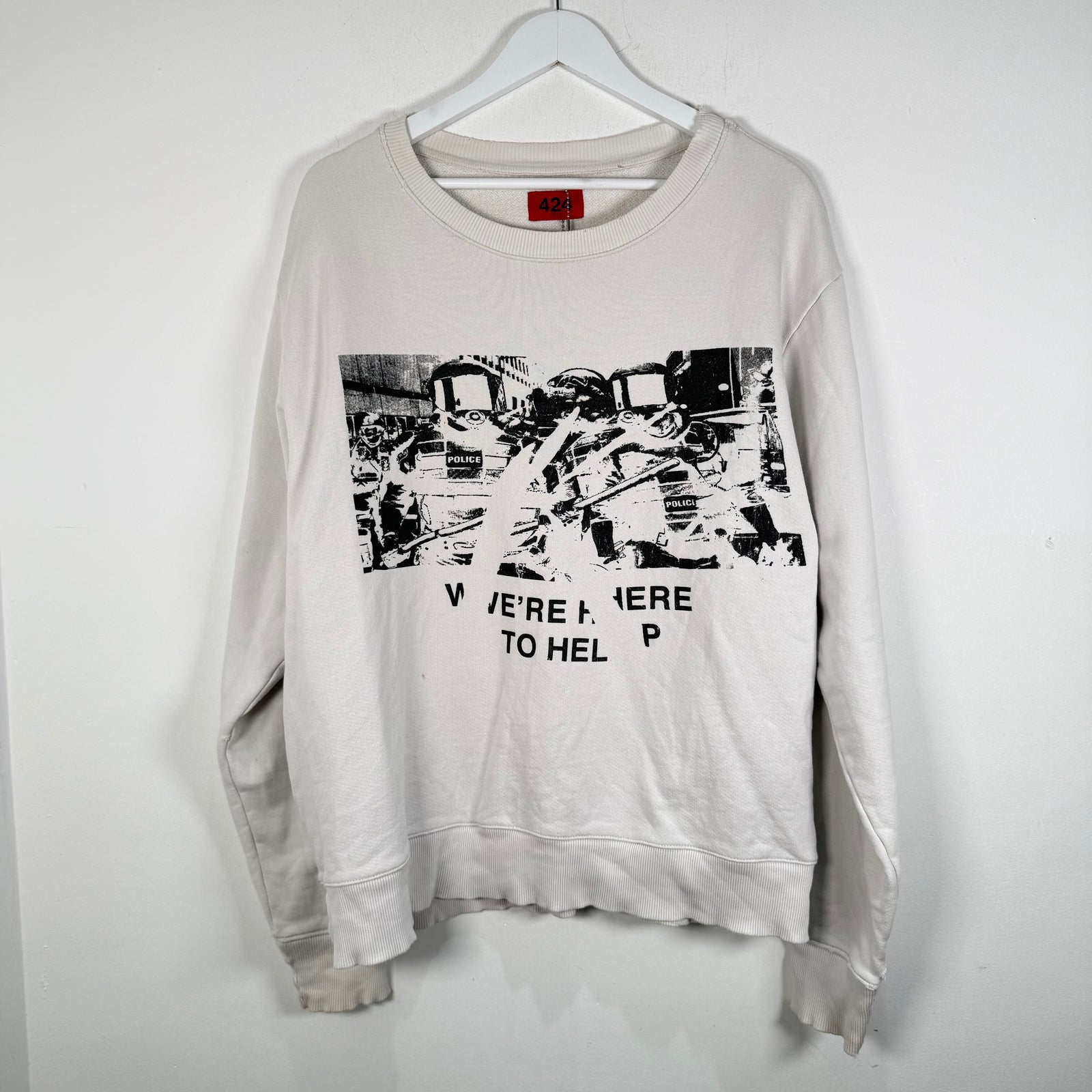 424 'Here To Help' Graphic Crewneck Size XL