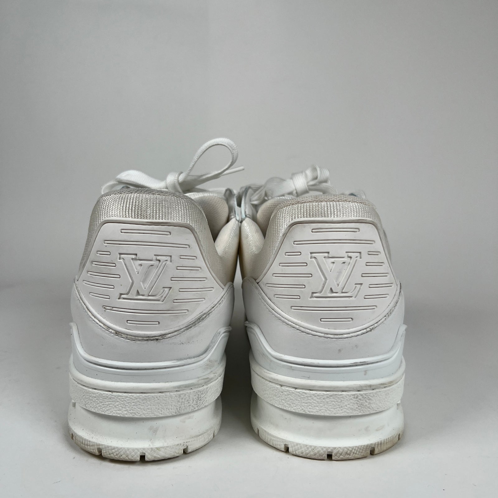 Louis Vuitton Trainer Triple White Size 8
