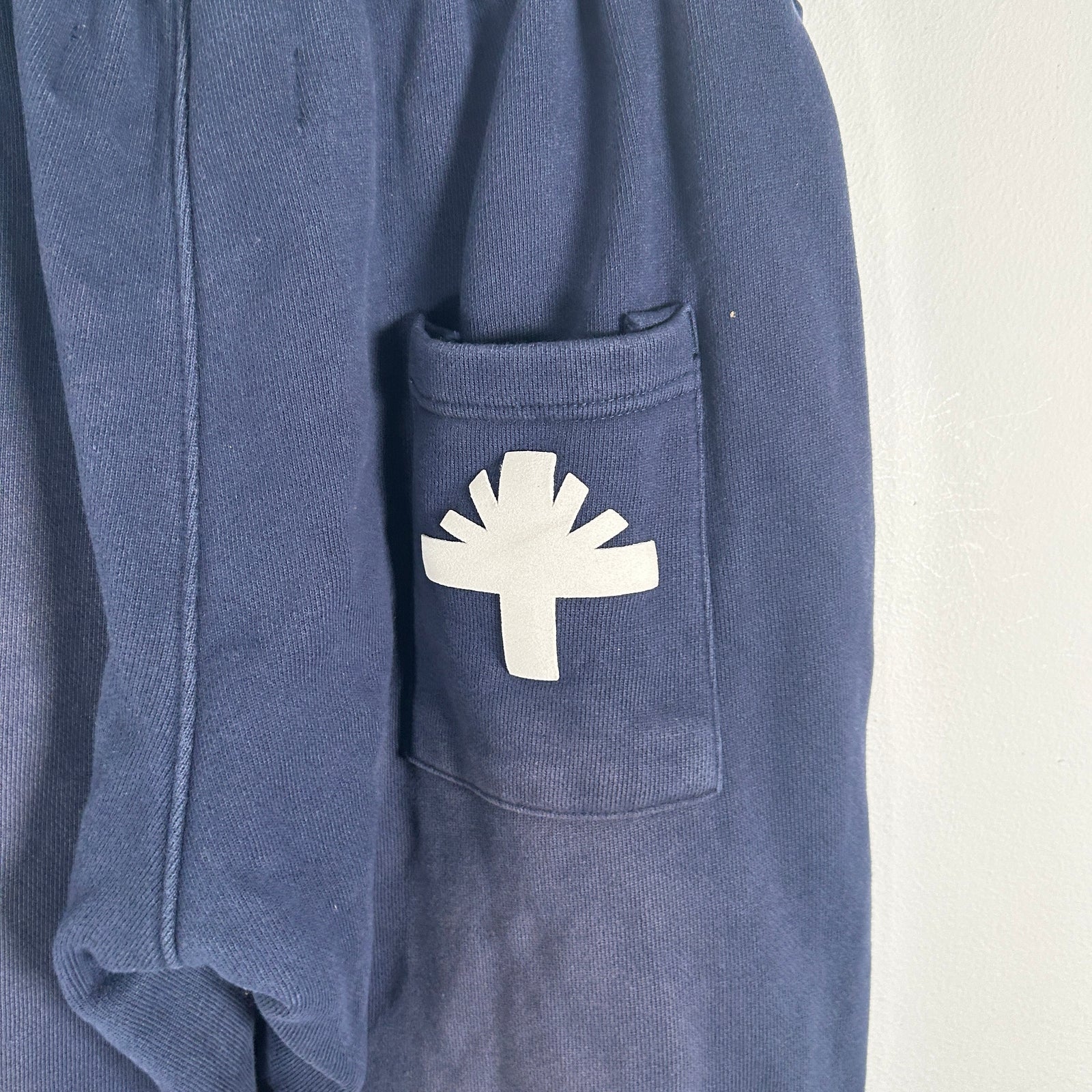 Vertabrae Logo Navy Sweatpants Size XL