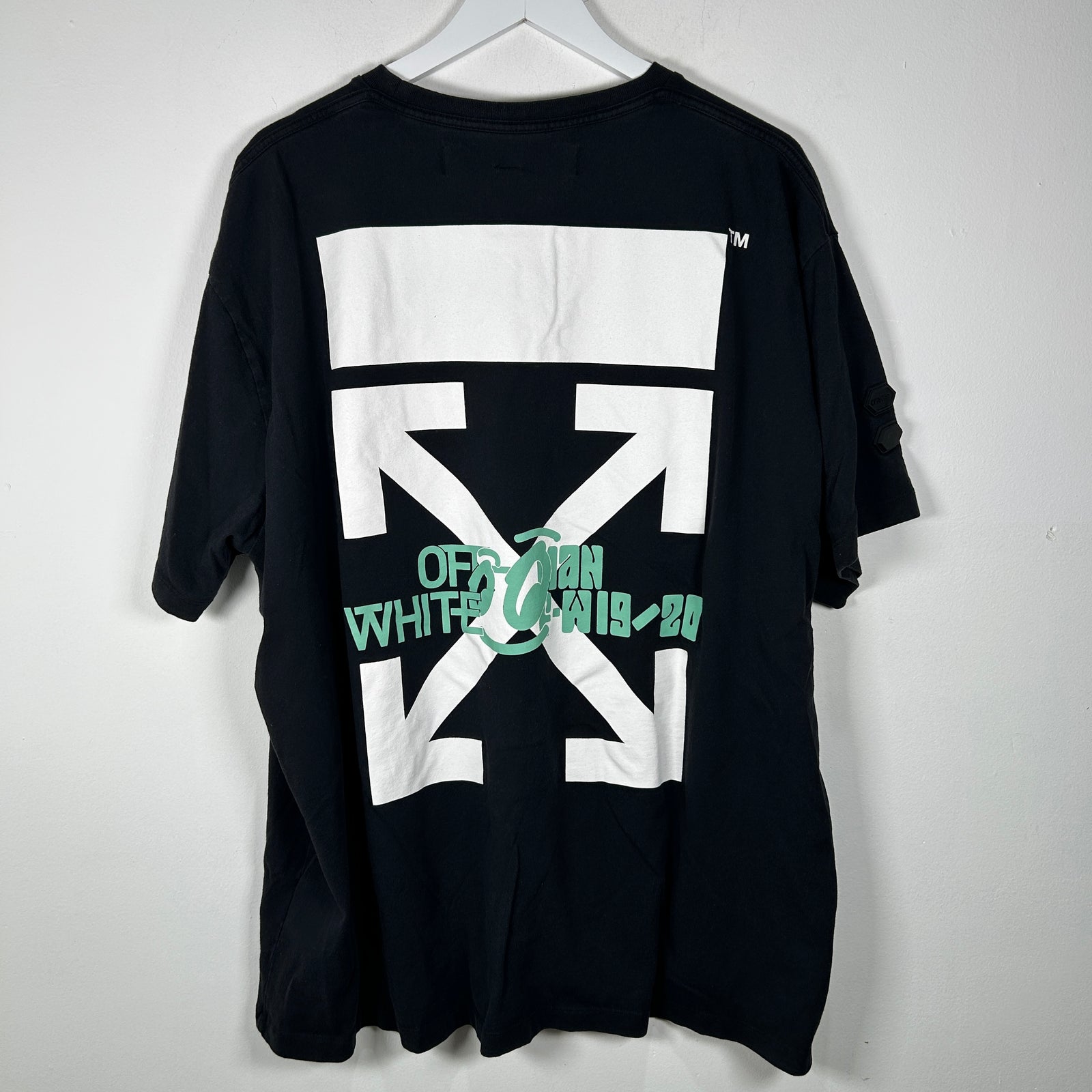 Off-White Water Fall Graphic T-Shirt Size M