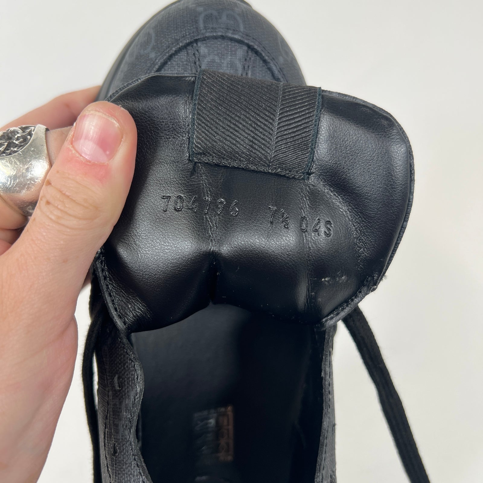 Gucci Black Rython GG Supreme Size 8.5