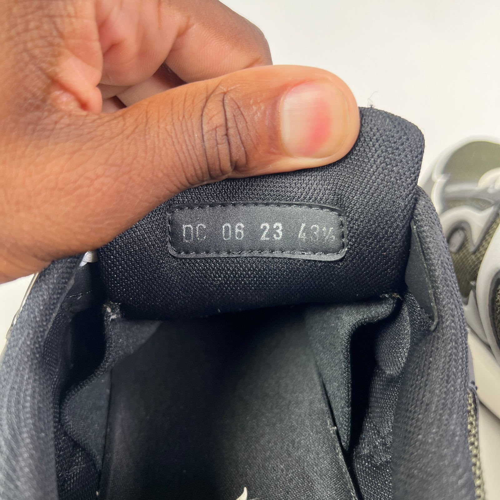 Dior B30 Dark Green/Black Technical Mesh Sneakers