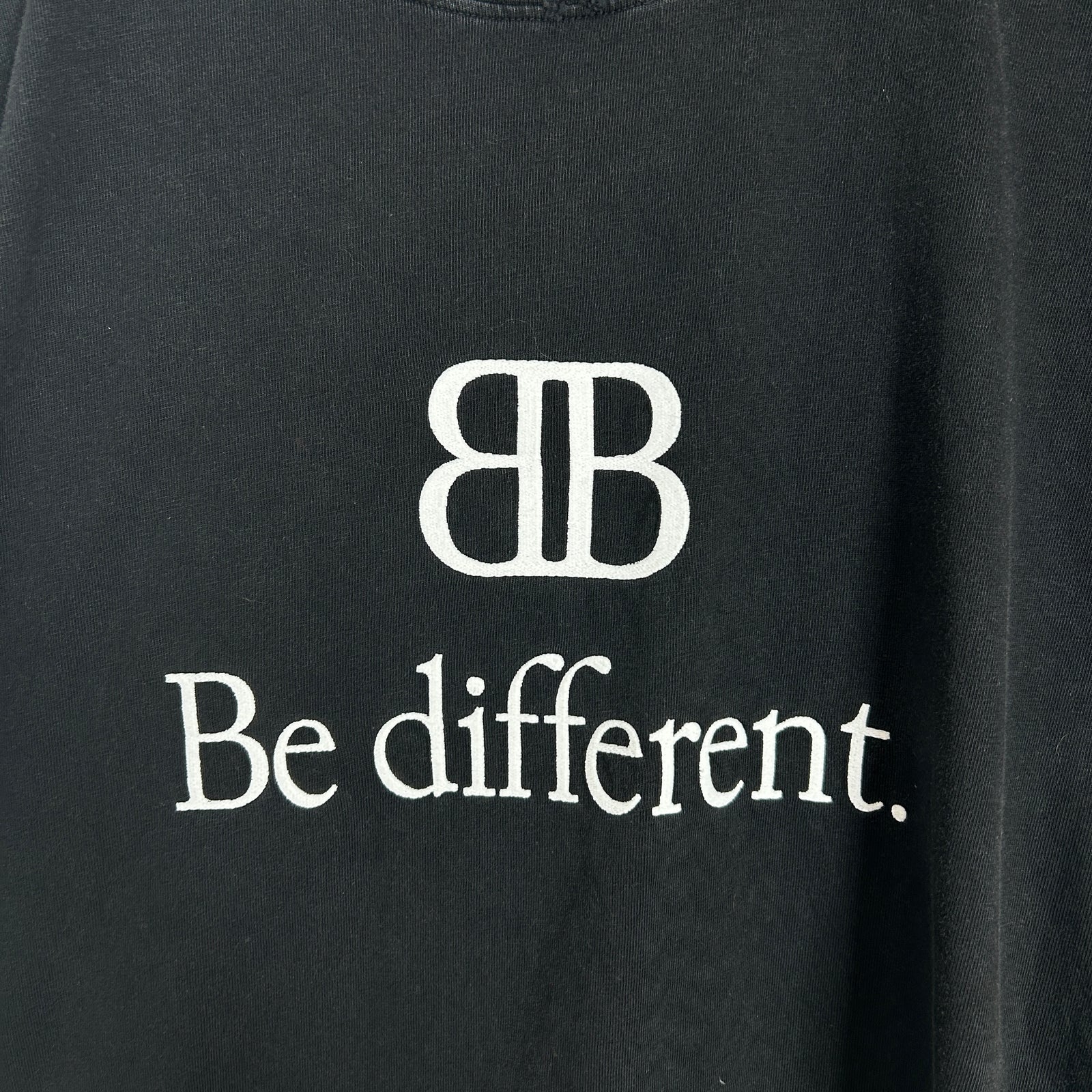 Balenciaga 'Be Different' Graphic T-Shirt Size XL