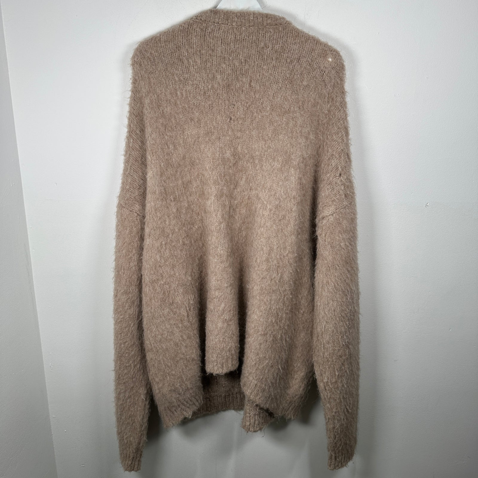 Vetements FW/20 Kurt Cobain Beige Knit Caradigan