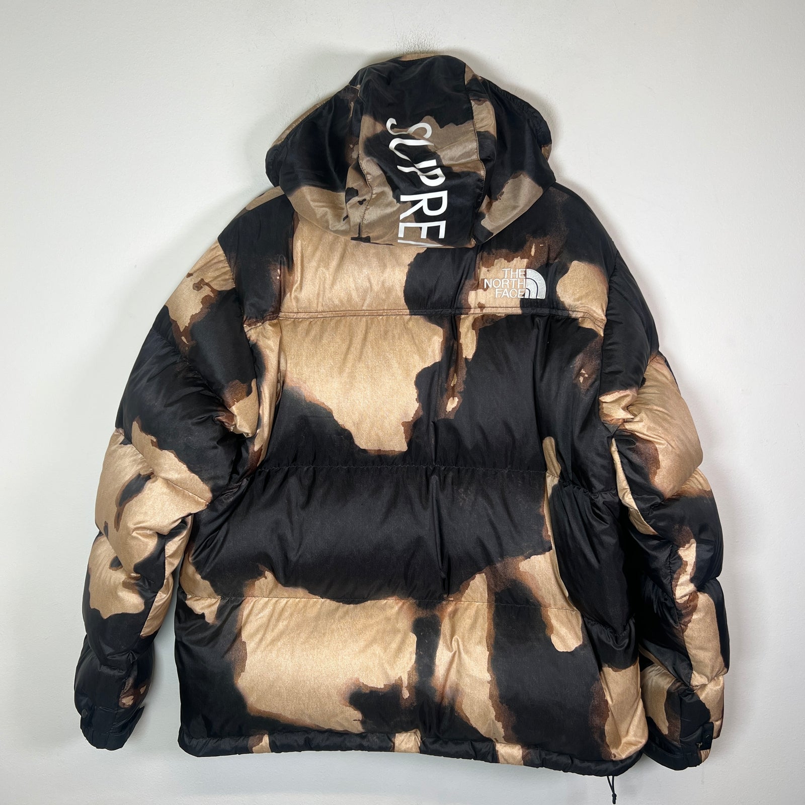 Supreme x The North Face AW21 Bleached Denim Print Down Jacket Size XL