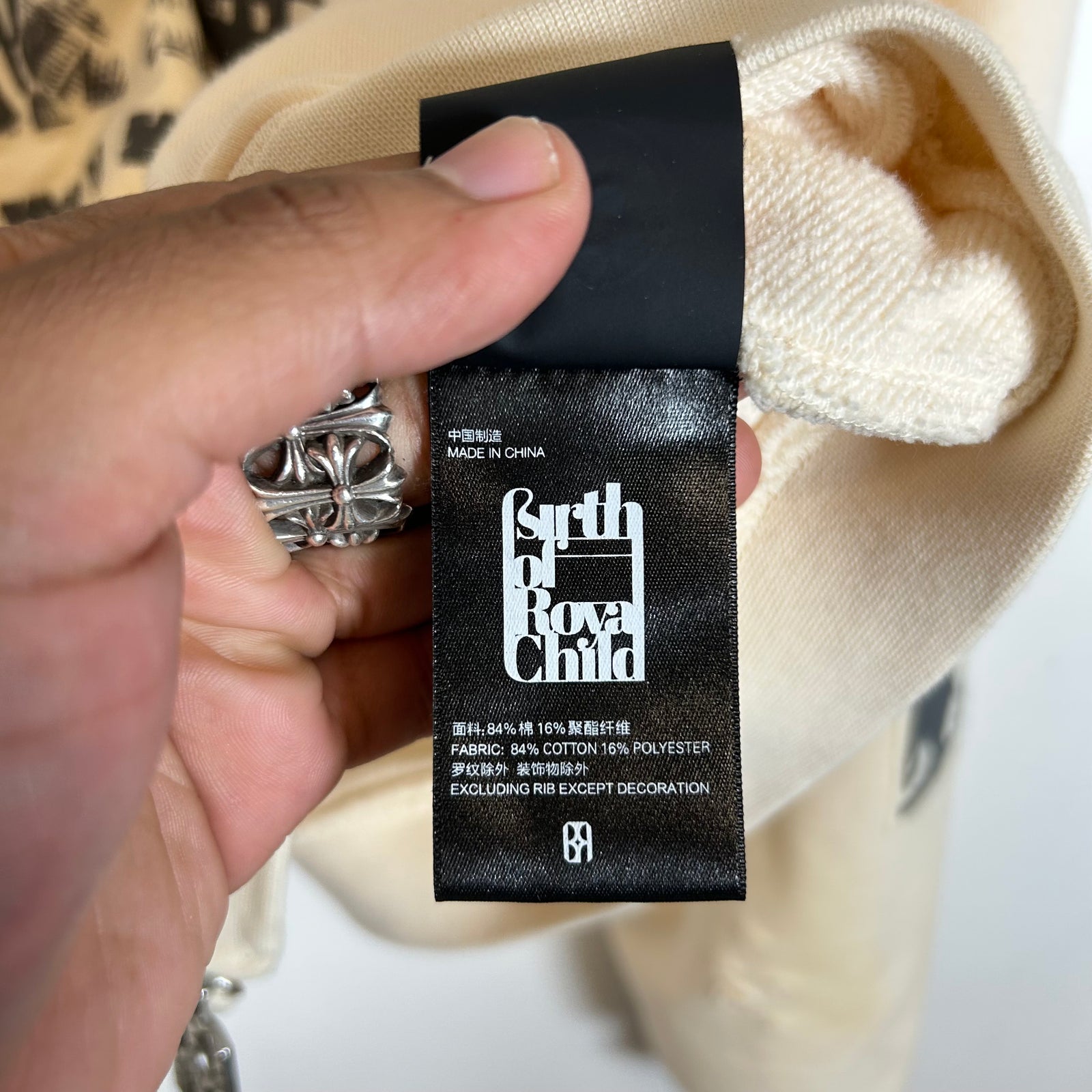 Birth Of Royal Child Cream 'Flashlight' Zip-Up Hoodie Size L