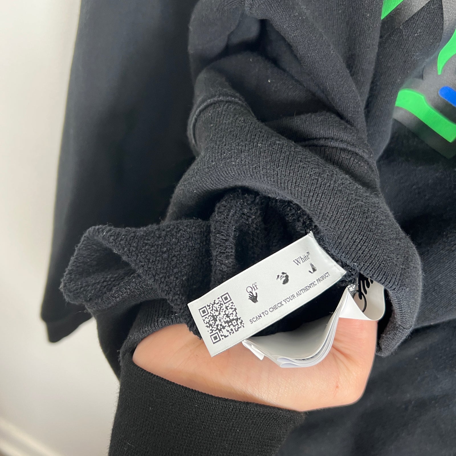 Off-White 'Peace' Crewneck Size M