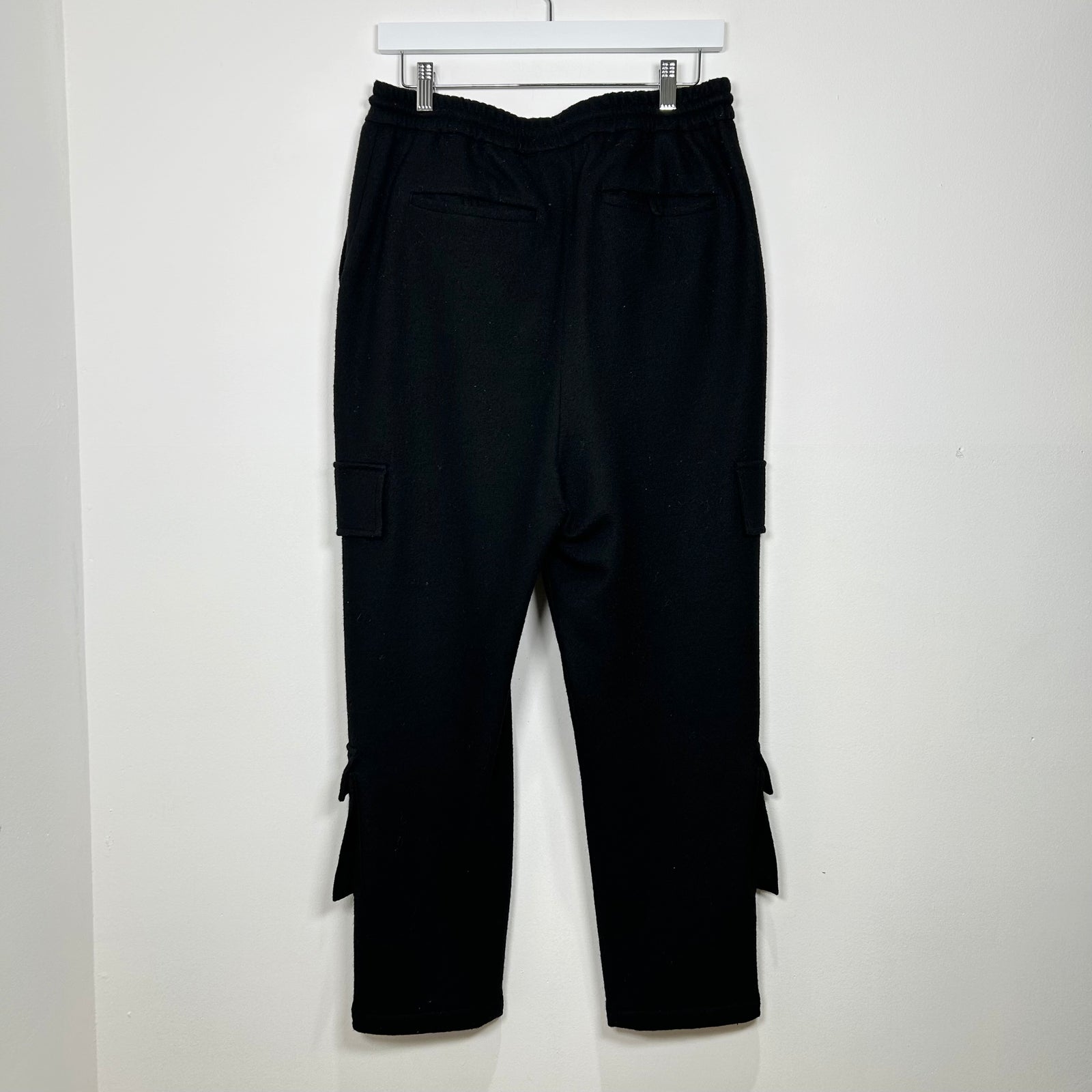 Junn. J Cargo Wool Pants Size M