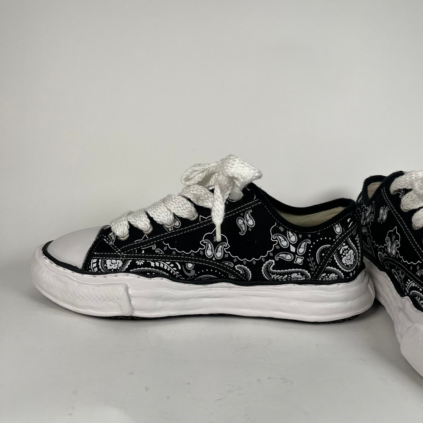 Maison Mihara Yashiro Paisley Size 12