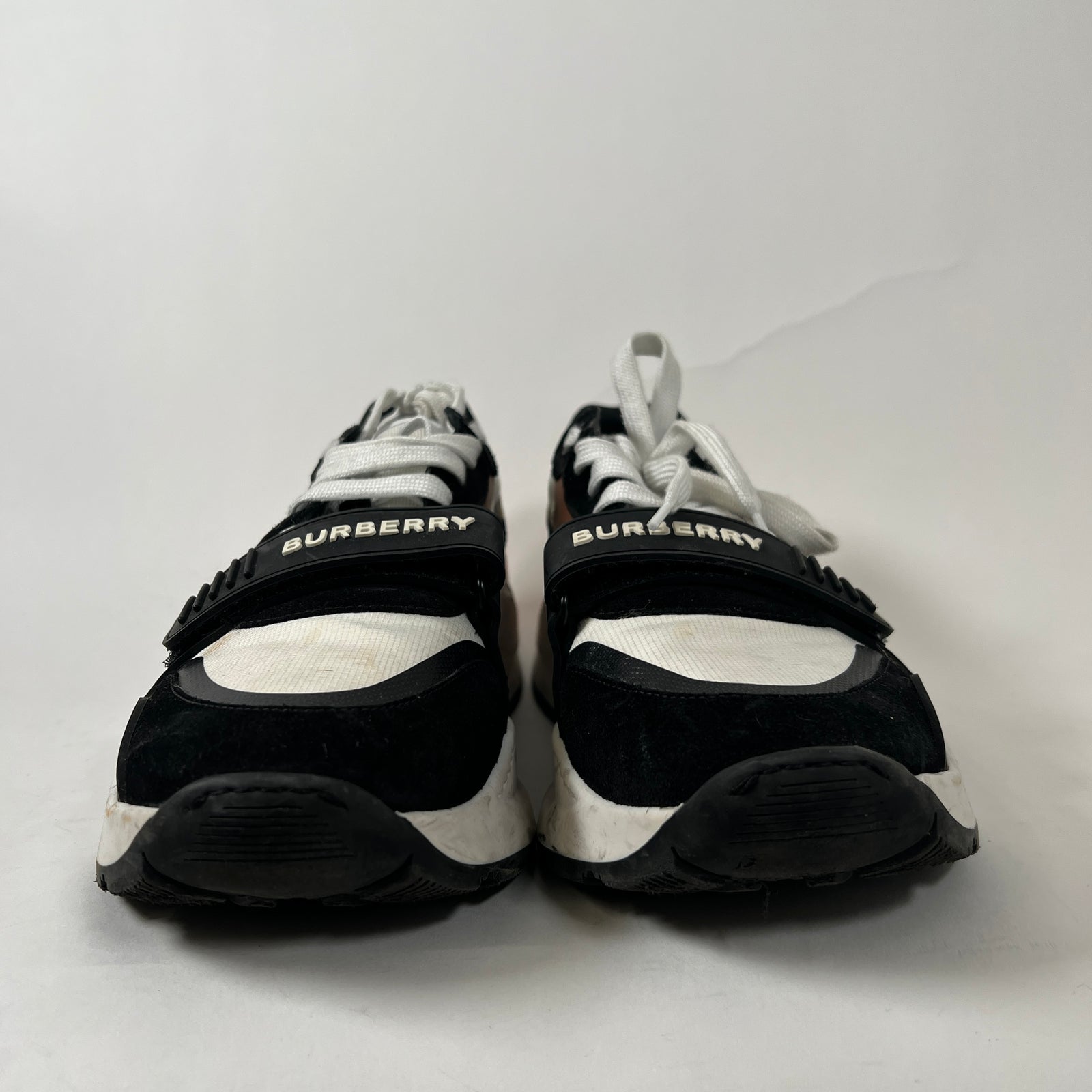 Burberry Ramsey Classic Sneaker Size 10
