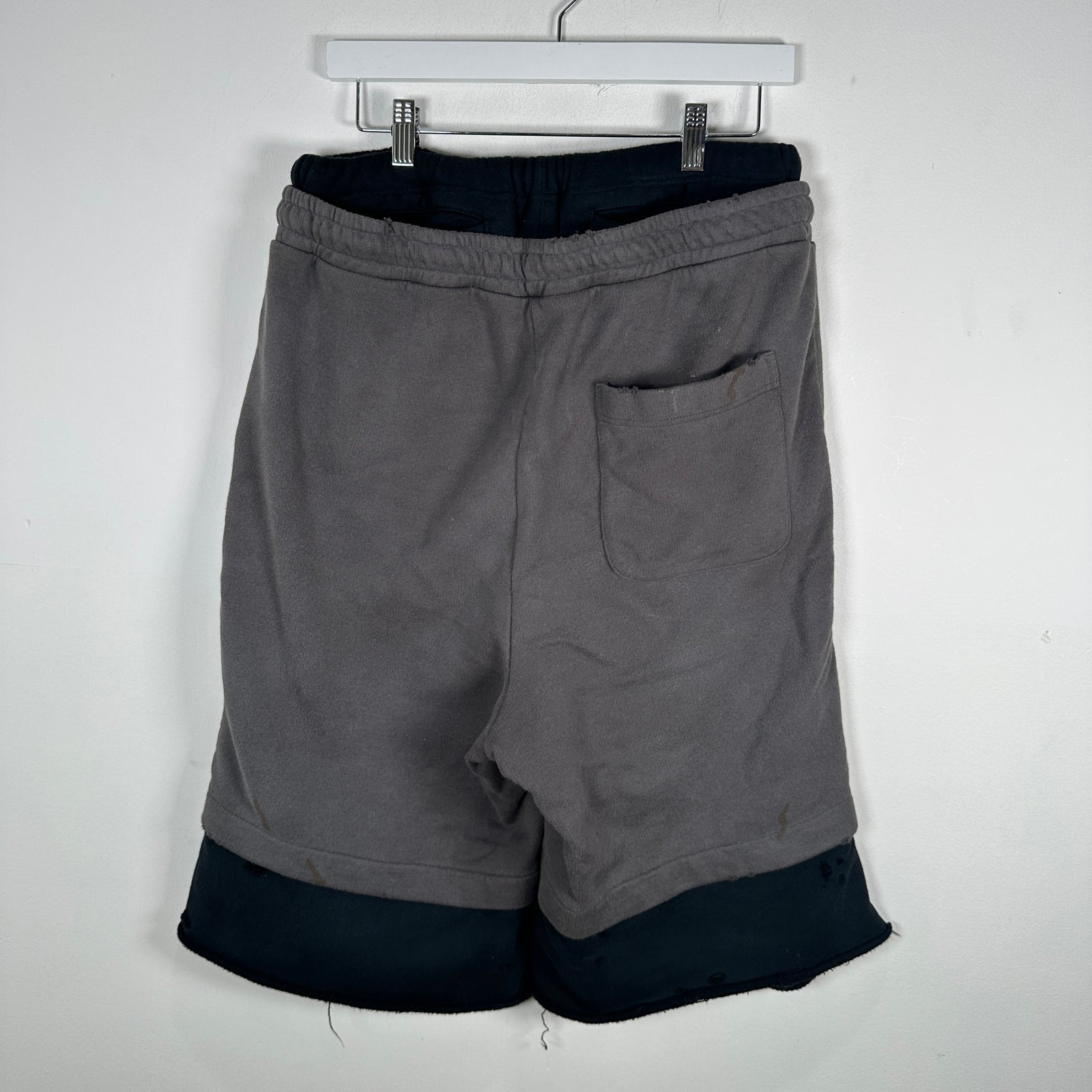 Maison Mihara Double Waisted Sweat-Shorts Size M