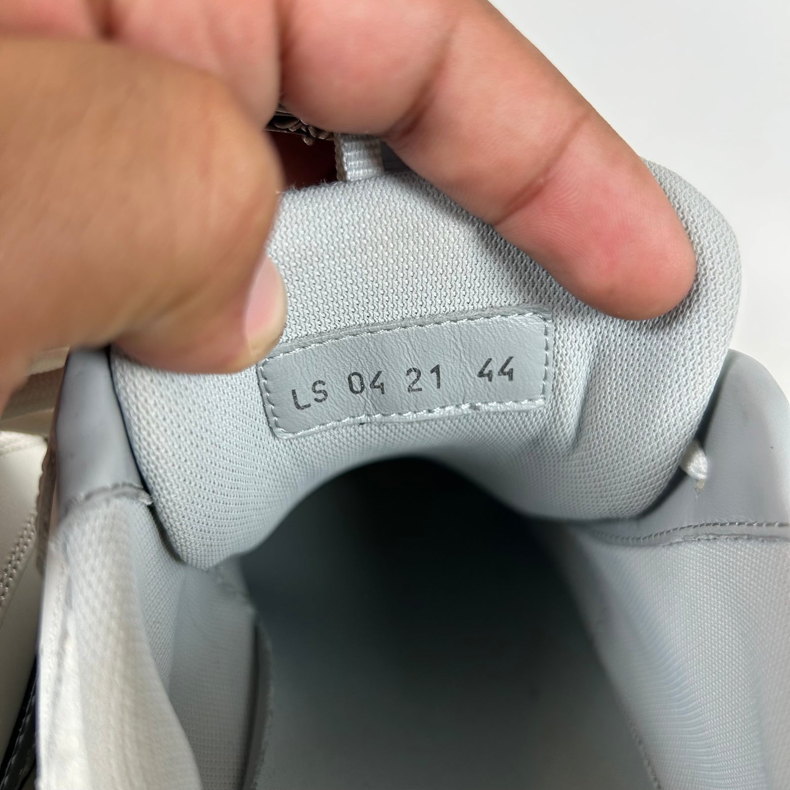 Dior B22 White/Black Sneaker Size 44
