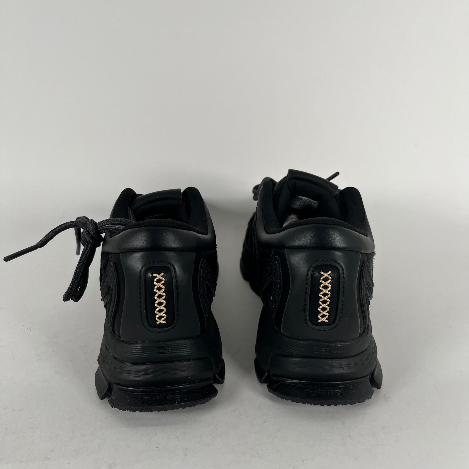 Li Ning Low Top Sneaker Size 8.5