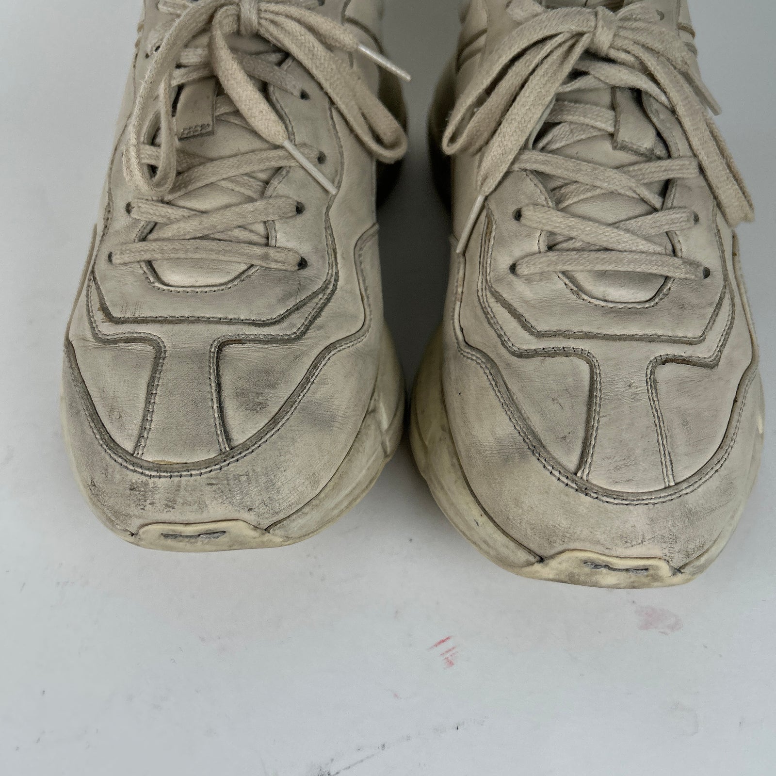 Gucci White Rython Size 8.5