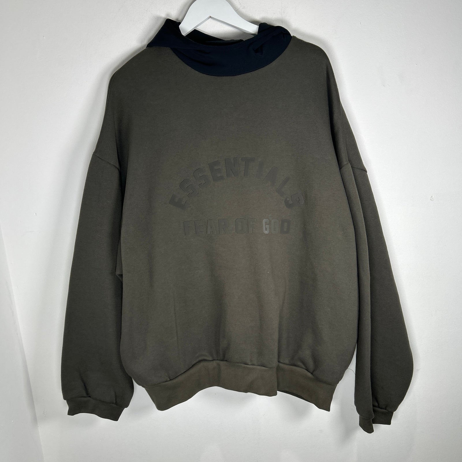 Essentials FOG Hoodie Size L