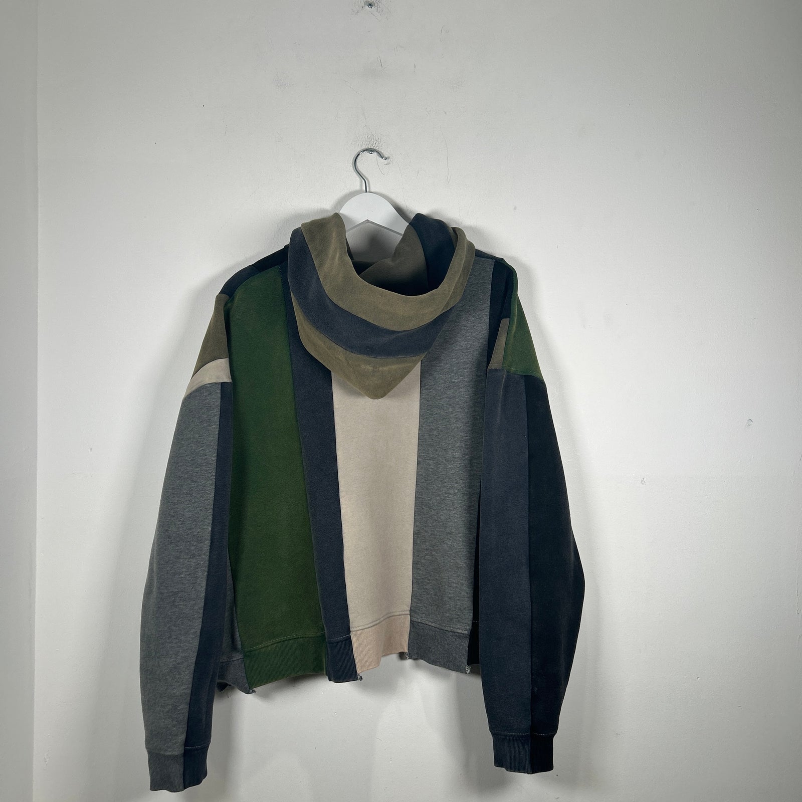 GV Gallery Multi Panel Zip Up Hoodie Size M