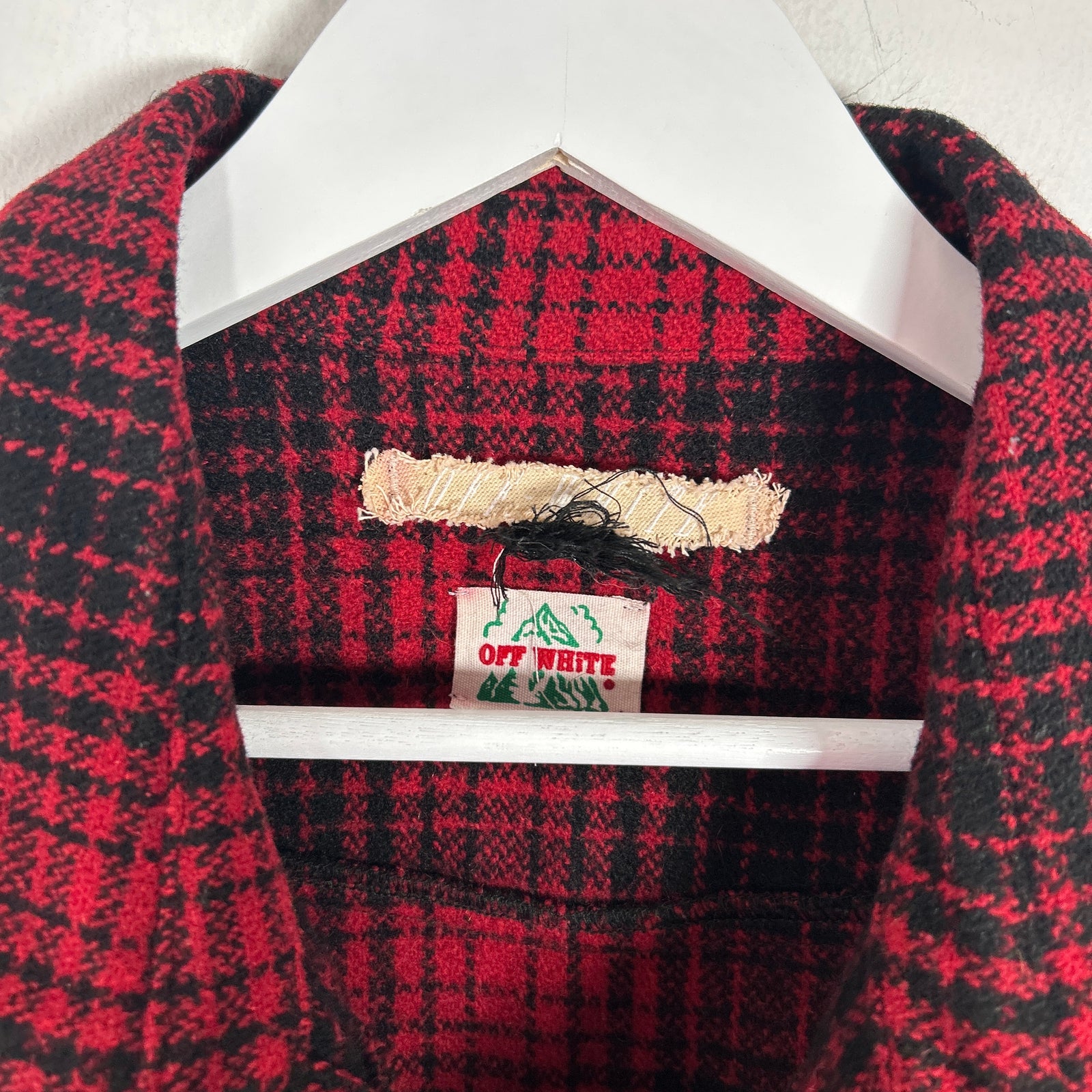Off-White Red Tartan Check Flannel Size M